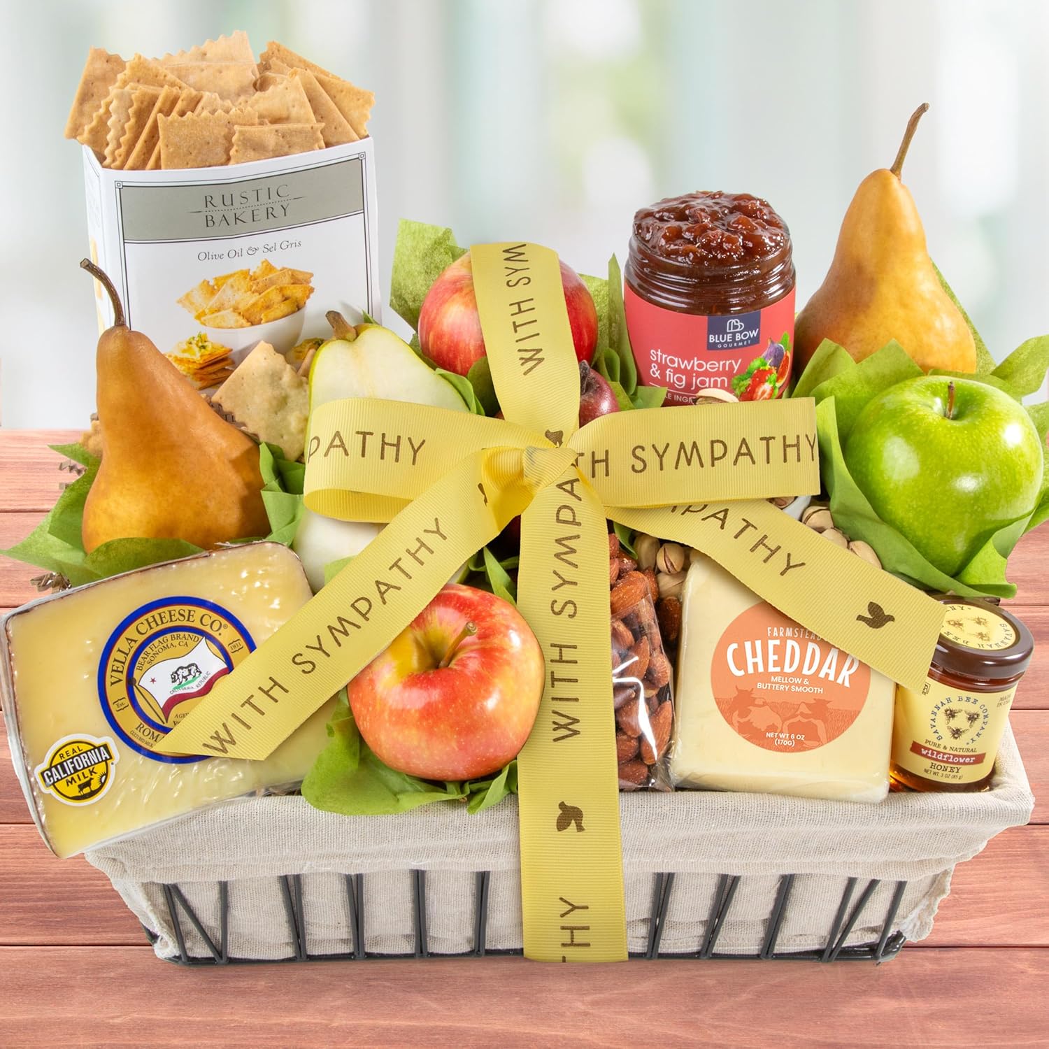 A Gift Inside Cesta de regalo de frutas con condolencia California Farmstead