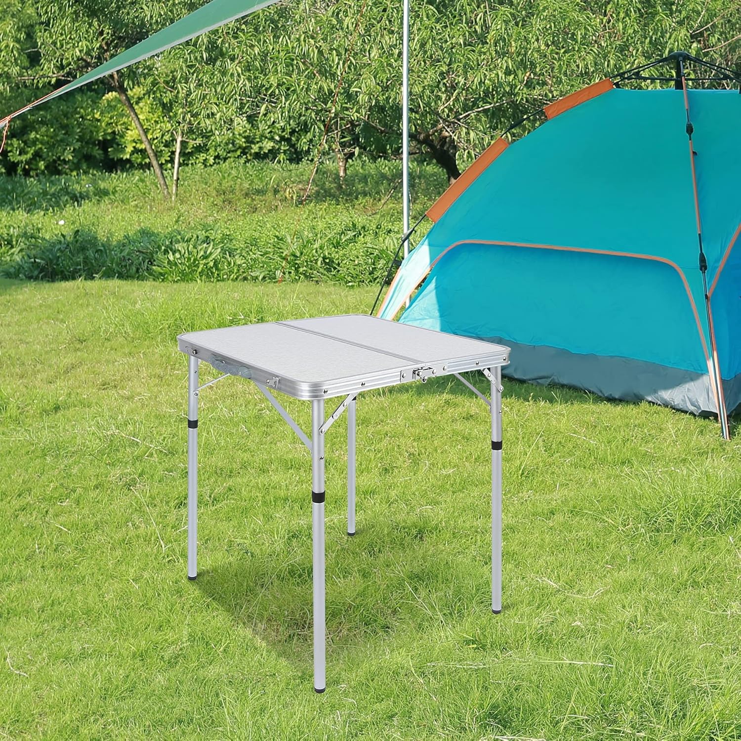 REDCAMP Mesa plegable cuadrada pequeña de 2 pies, mesa de campamento portátil de aluminio de altura ajustable ligera para picnic, playa, al aire