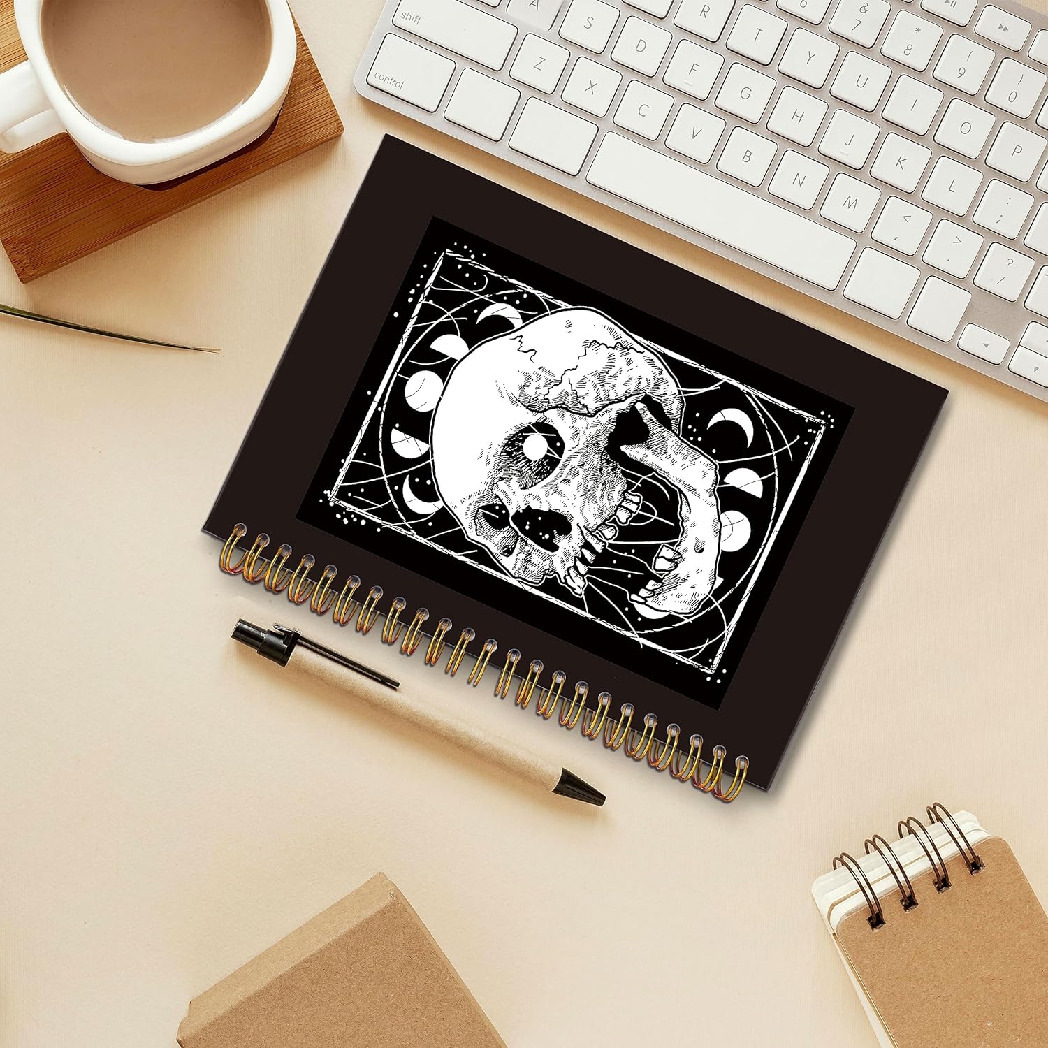 Cuaderno de espiral gótico misterioso de calavera y luna, cubierta dura laminada, con rayas universitarias de 5.5 x 8.3 pulgadas, cuadernos para