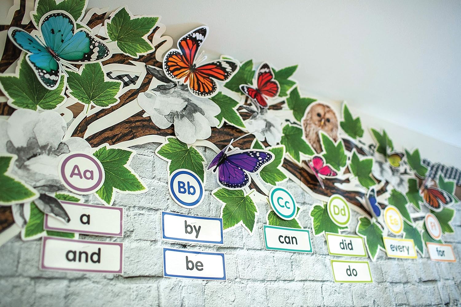 Schoolgirl Style Woodland Whimsy – Juego de tablones de anuncios, recorte de árbol grande de 6 piezas con hojas verdes para tablones de anuncios,