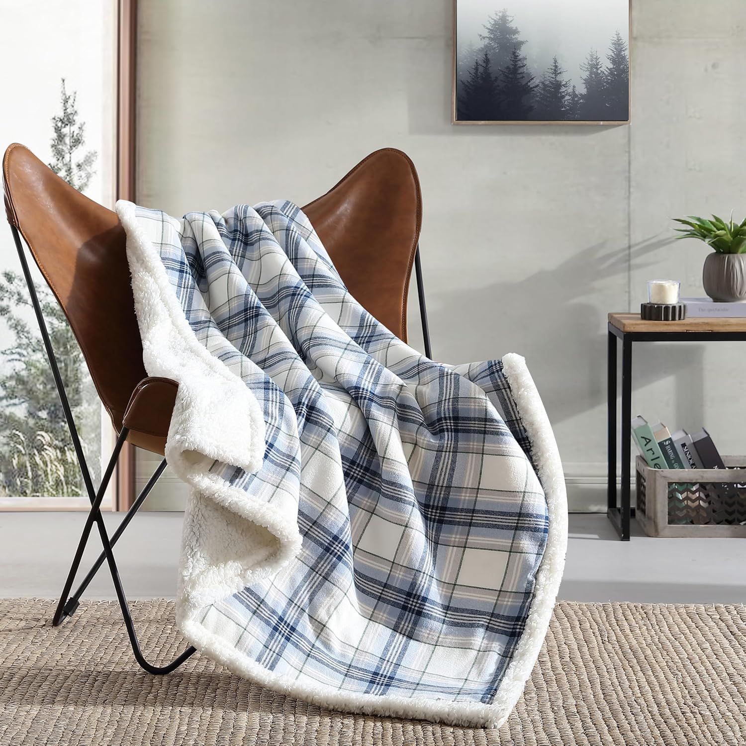 Eddie Bauer Manta decorativa de franela de algodón para el hogar, ropa de cama reversible de sherpa para todas las estaciones, a cuadros, azul