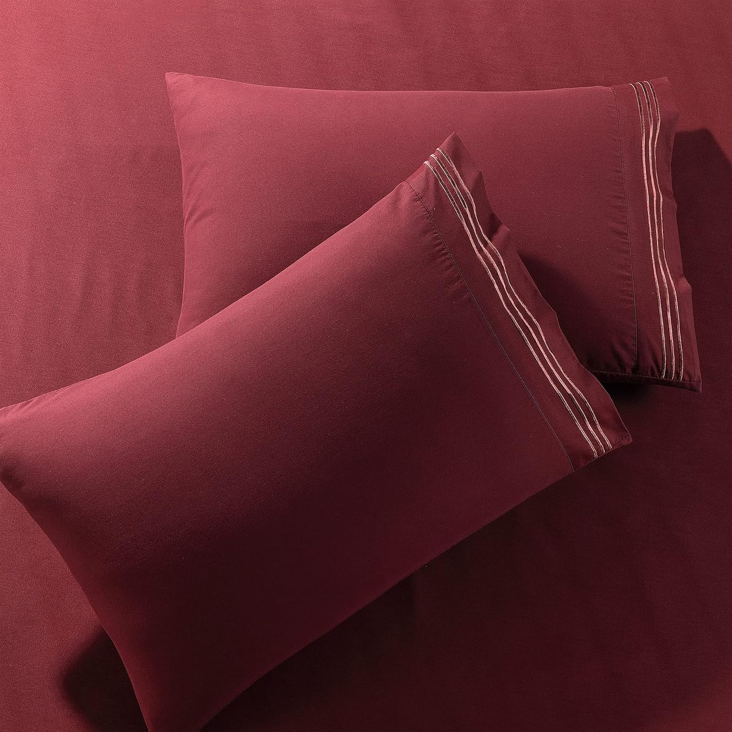 Pure Bedding Fundas de almohada King 2 unidades, borgoña  Funda de almohada de lujo de hotel  Tejido satinado, microfibra de alta calidad, fundas de
