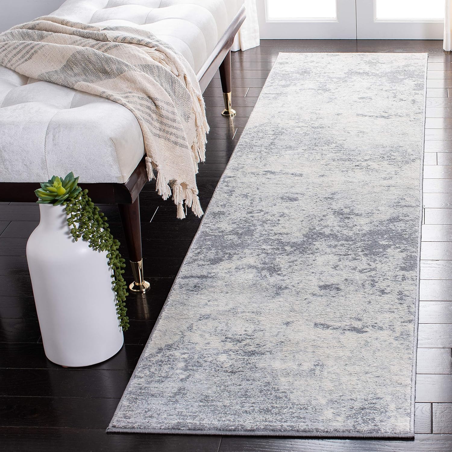 SAFAVIEH Brentwood Collection – Alfombra de pasillo de 2 x 12 pies, color gris y marfil, diseño abstracto moderno, no desprende pelusa y de fácil