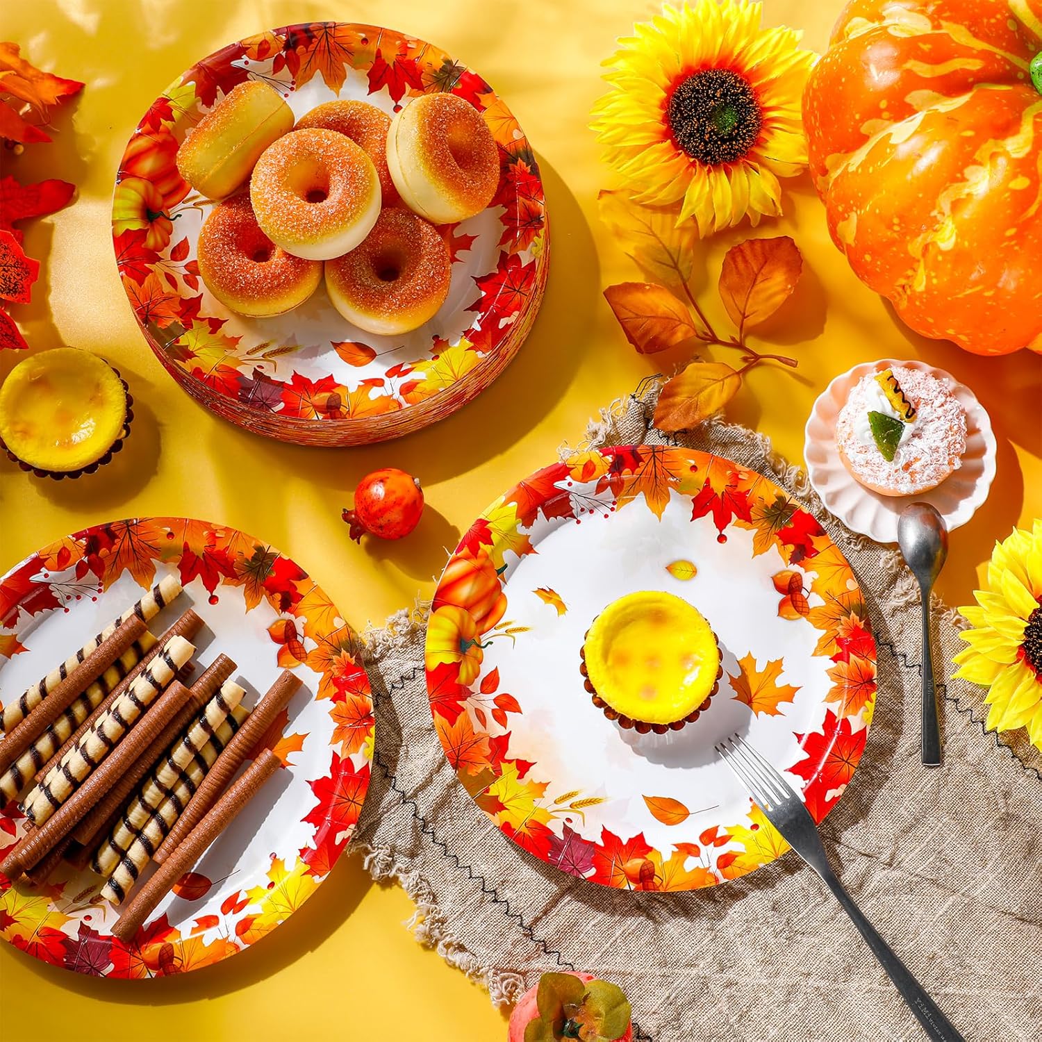 50 platos de papel de otoño de 9 pulgadas, platos de calabaza de Acción de Gracias, hojas de otoño, platos desechables para suministros de fiesta de