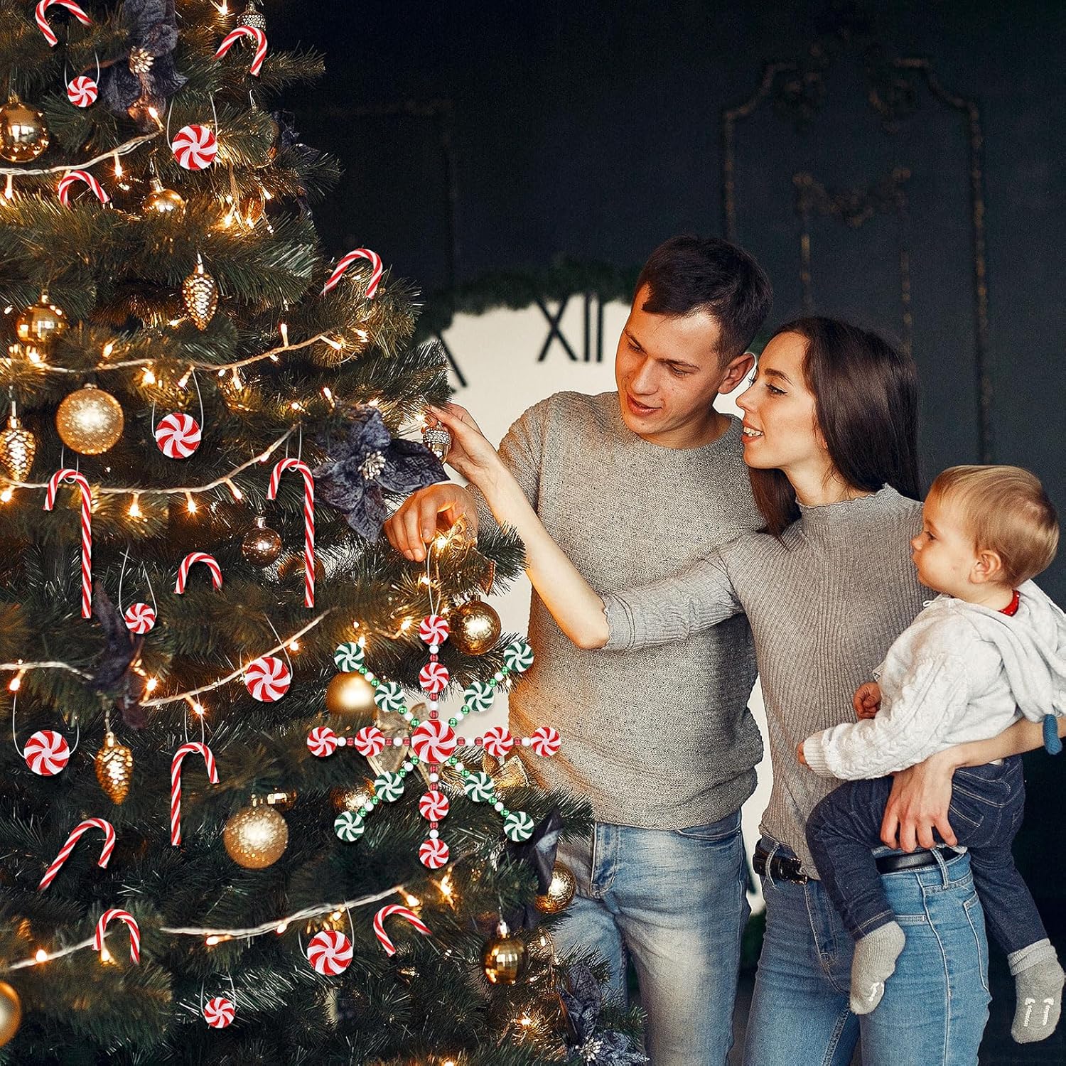 Shappy Juego de 26 adornos de árbol de Navidad con forma de copo de nieve de caramelo, bastones de caramelo de menta, adornos para árbol de Navidad,