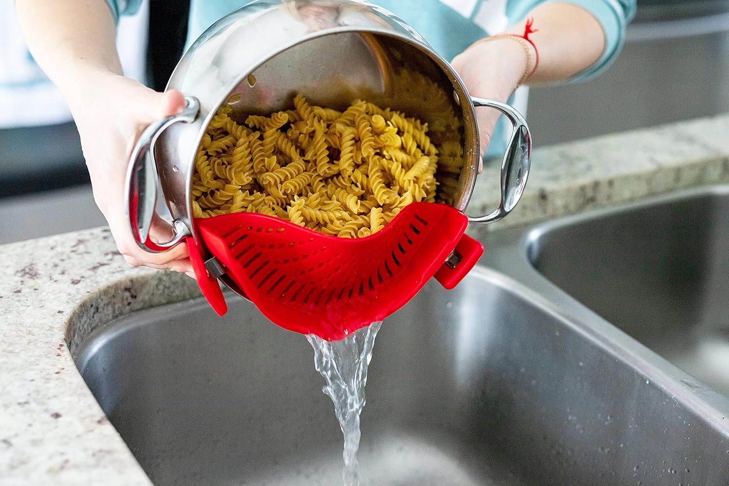 Colador de pasta de silicona con clip, ajuste universal para todas las ollas y tazones, escurridor a presión para pasta, carne, verduras, frutas,