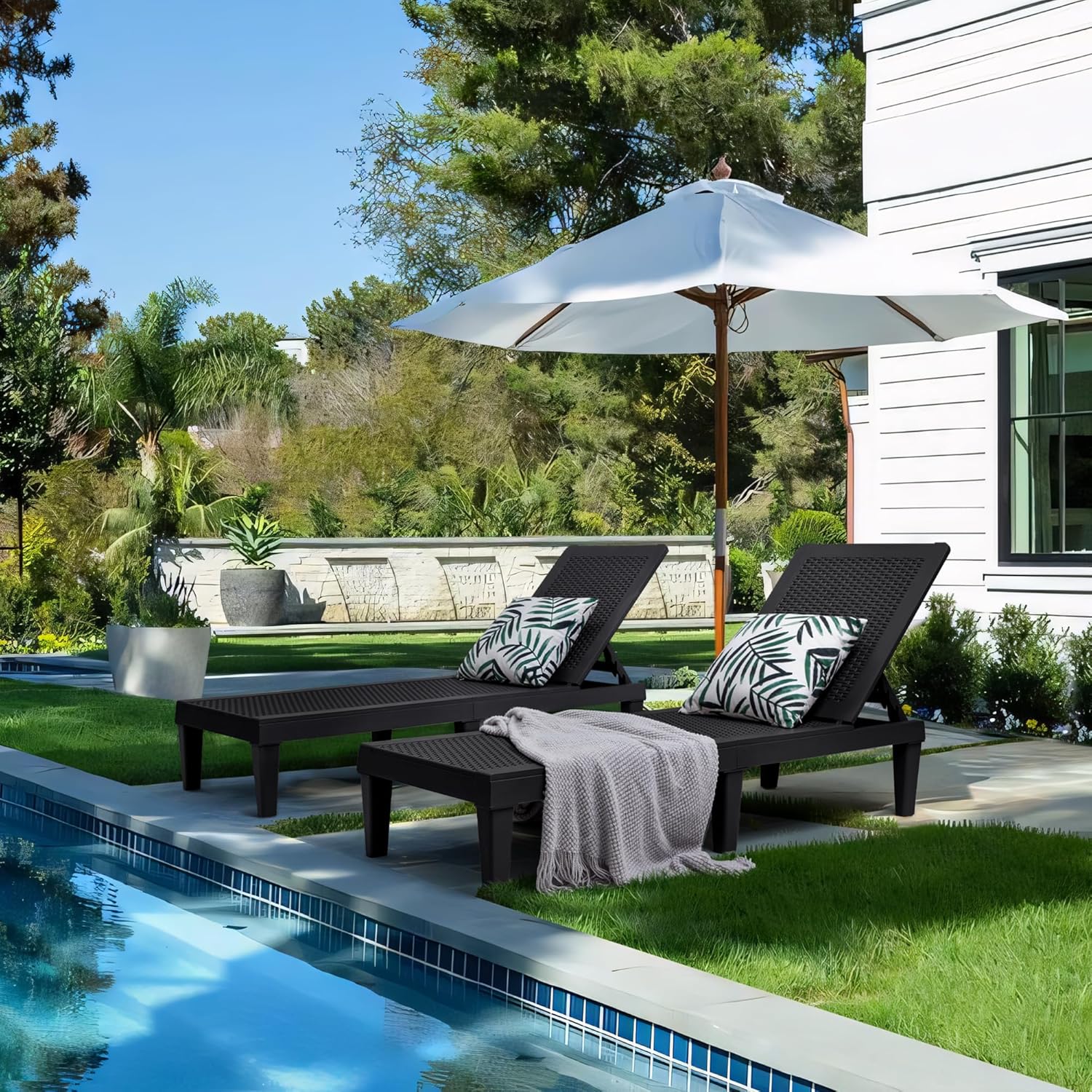Greesum Juego de 4 tumbonas ajustables en ángulo para exteriores para todo tipo de clima, para playas, jardines, cubiertas y piscinas, color negro