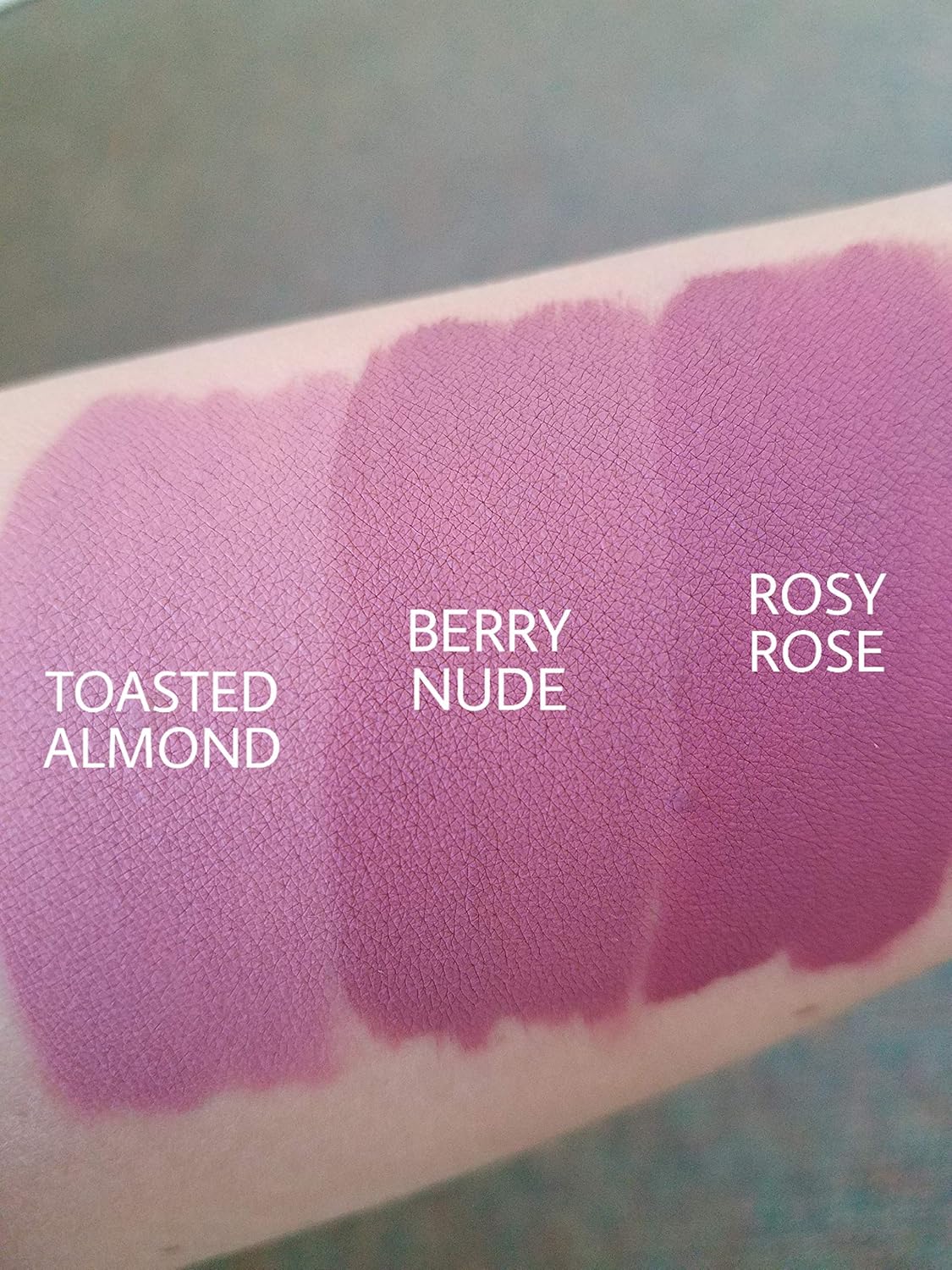 Aromi Lápiz labial líquido Pink Nude mate, color beige rubor, lápiz labial de larga duración, vegano, libre de crueldad, uso durante todo el día,