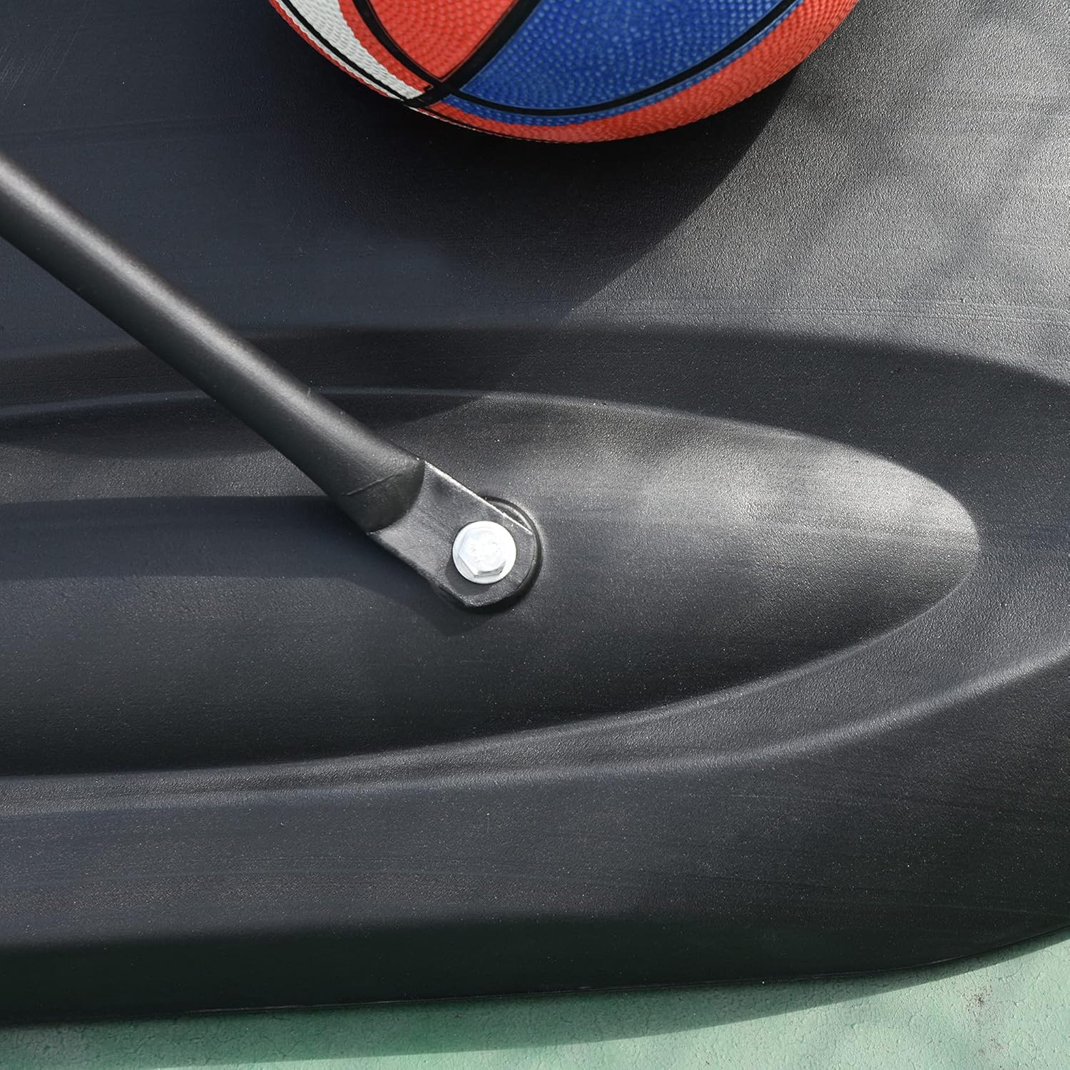 Soozier Aro de baloncesto para exteriores, portería de baloncesto portátil, altura ajustable de 5.5 a 7.5 pies con tablero trasero de 33 pulgadas y