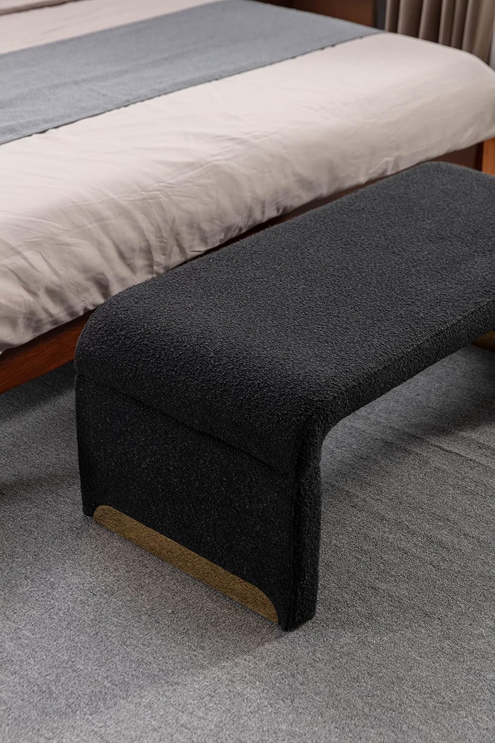 Banco de tela Boucle con reposapiés otomano para dormitorio, banco de zapatos con patas de metal dorado, color negro