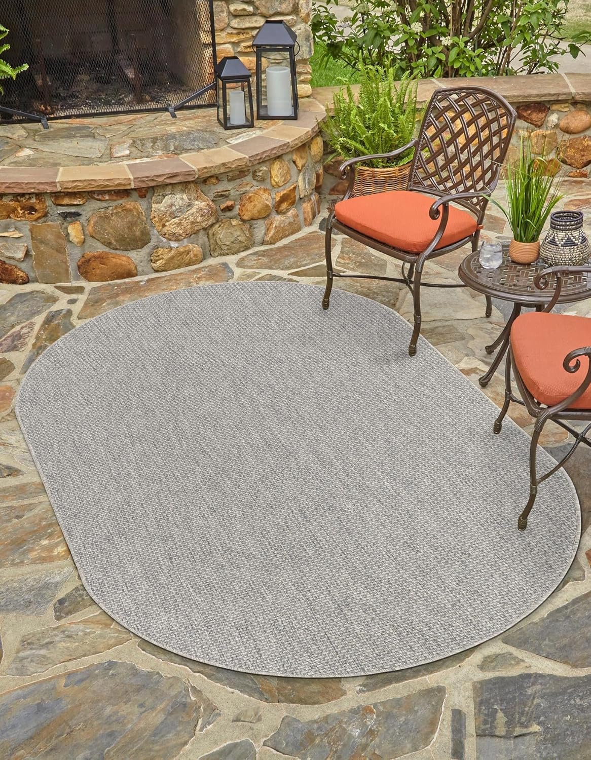 Rugs.com Outdoor Solid Collection – Alfombra ovalada de tejido plano gris claro de 3 x 5 pies perfecta para salas de estar, comedores grandes y
