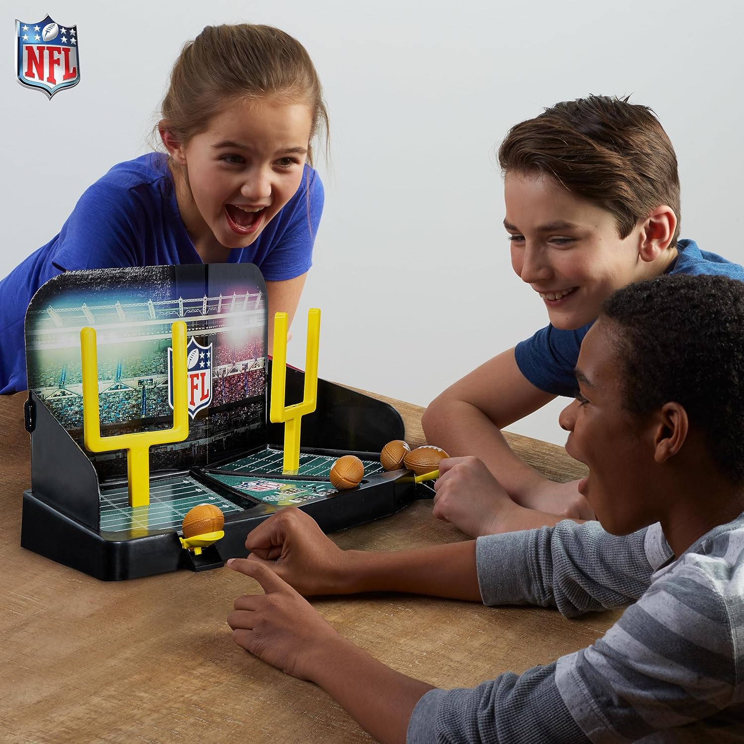 Franklin Sports Mini juego de mesa de portería de campo de fútbol, mini juego de fútbol volador para niños y adultos, divertido juego de mesa de