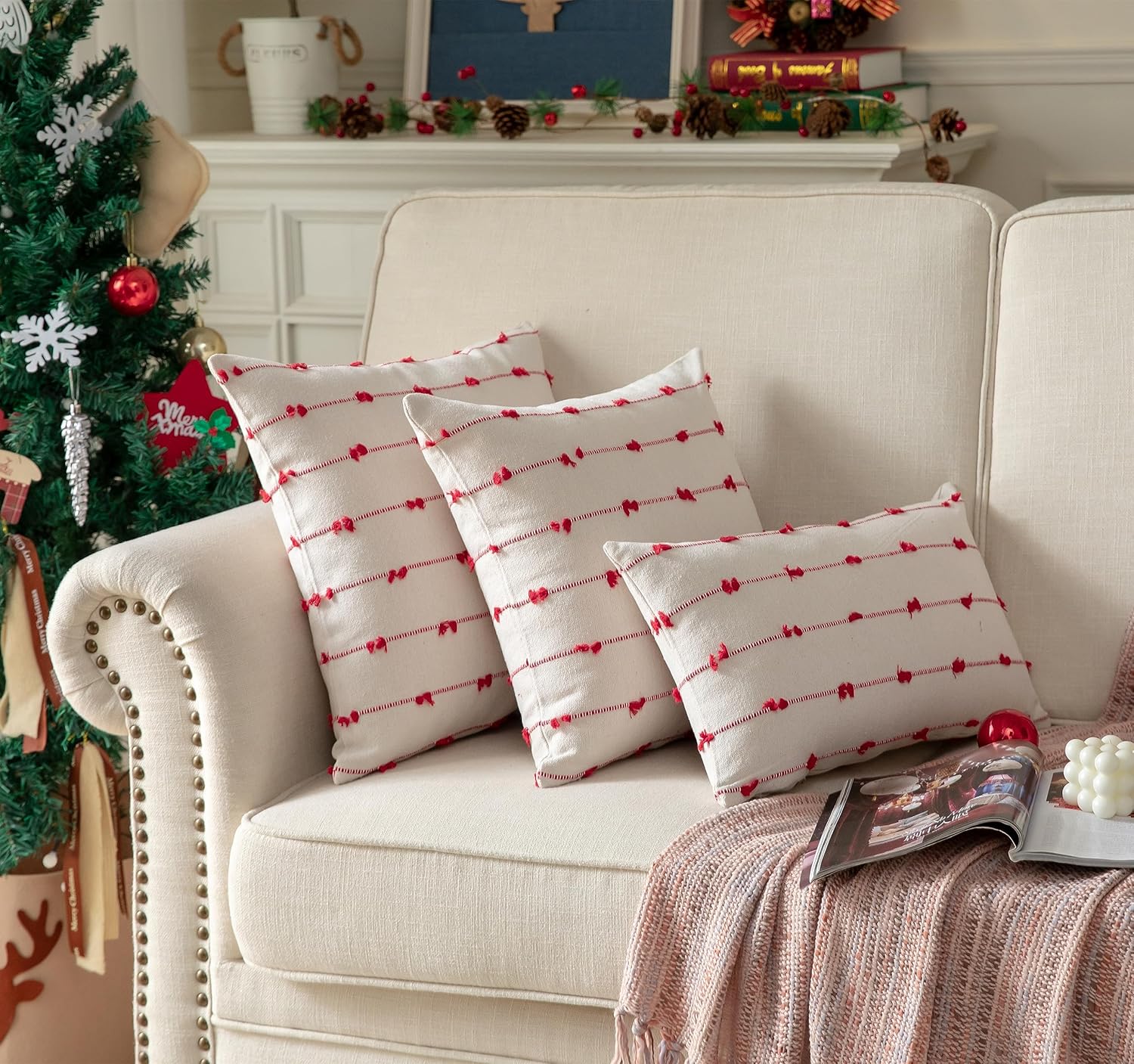 Juego de 2 fundas de almohada bohemias de Navidad de 18 x 18 pulgadas, color beige y rojo, fundas decorativas modernas de estilo rústico para sofá,