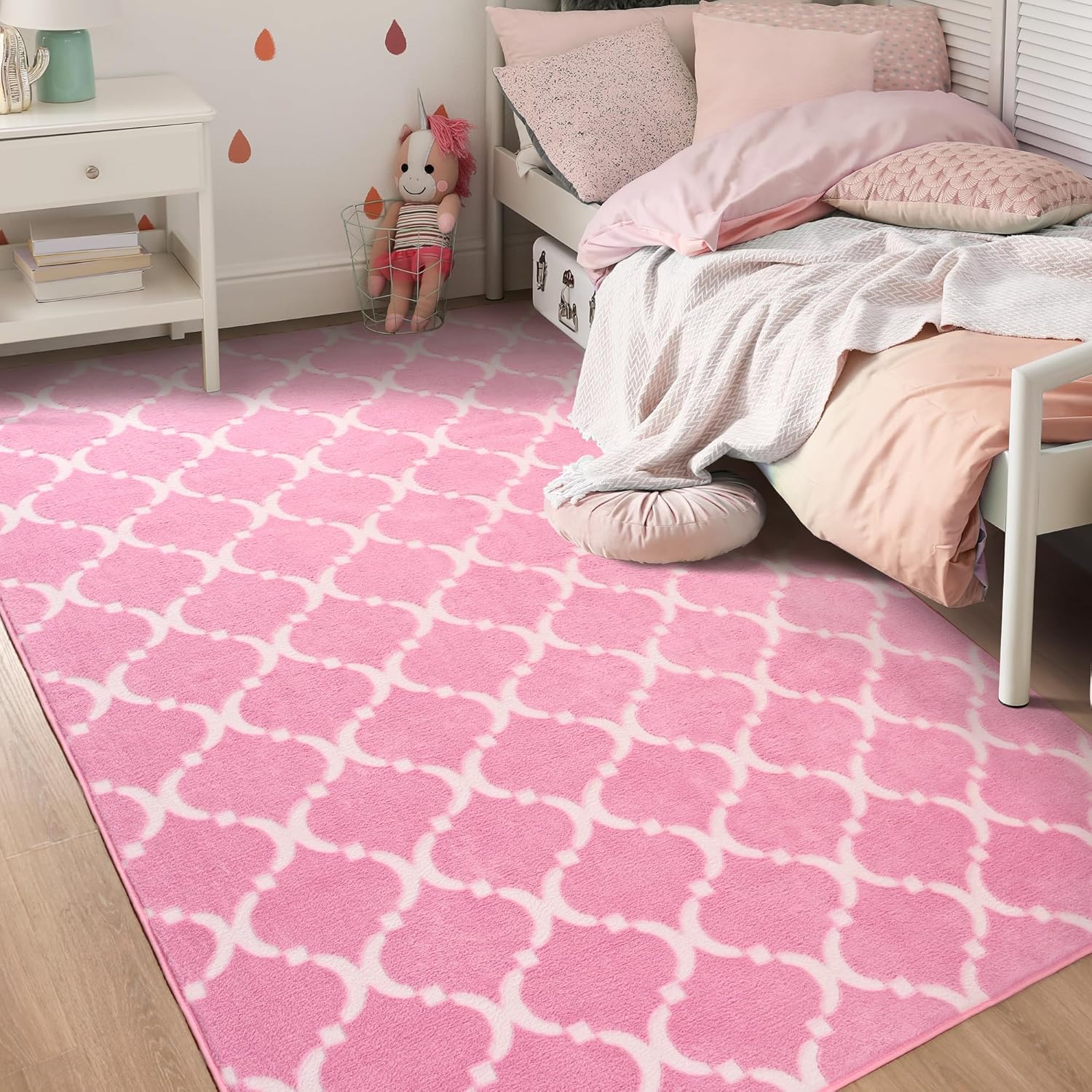 YJ.GWL Alfombra geométrica suave para dormitorio de niñas, 4 x 6 pies, acogedora y moderna, alfombra de espuma viscoelástica para interiores,