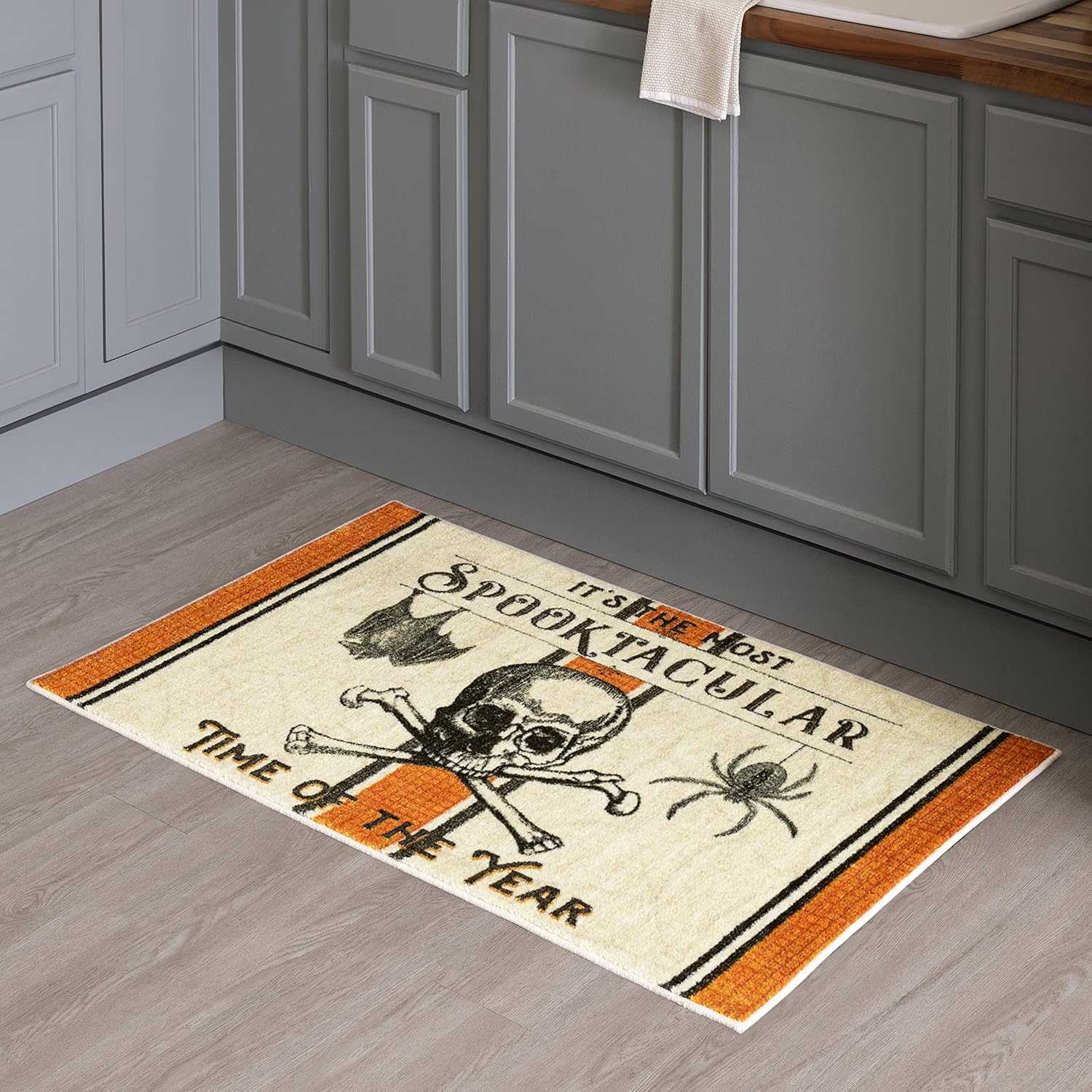 Mohawk Home Tapete de cocina lavable a máquina de Halloween, color crema Spooktacular (2′ x 3′ 4″)