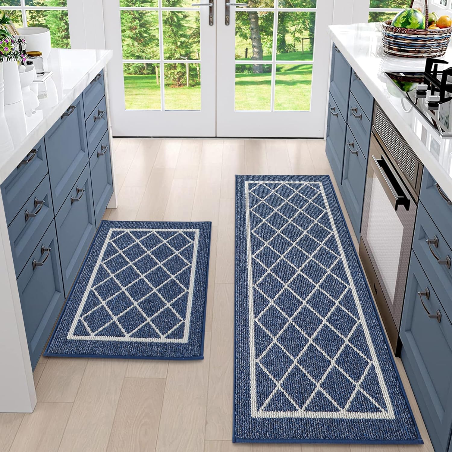 BEQHAUSE – Juego de 2 tapetes de cocina lavables, antideslizantes, juego de 2 tapetes de cocina absorbentes, color azul marino con respaldo de