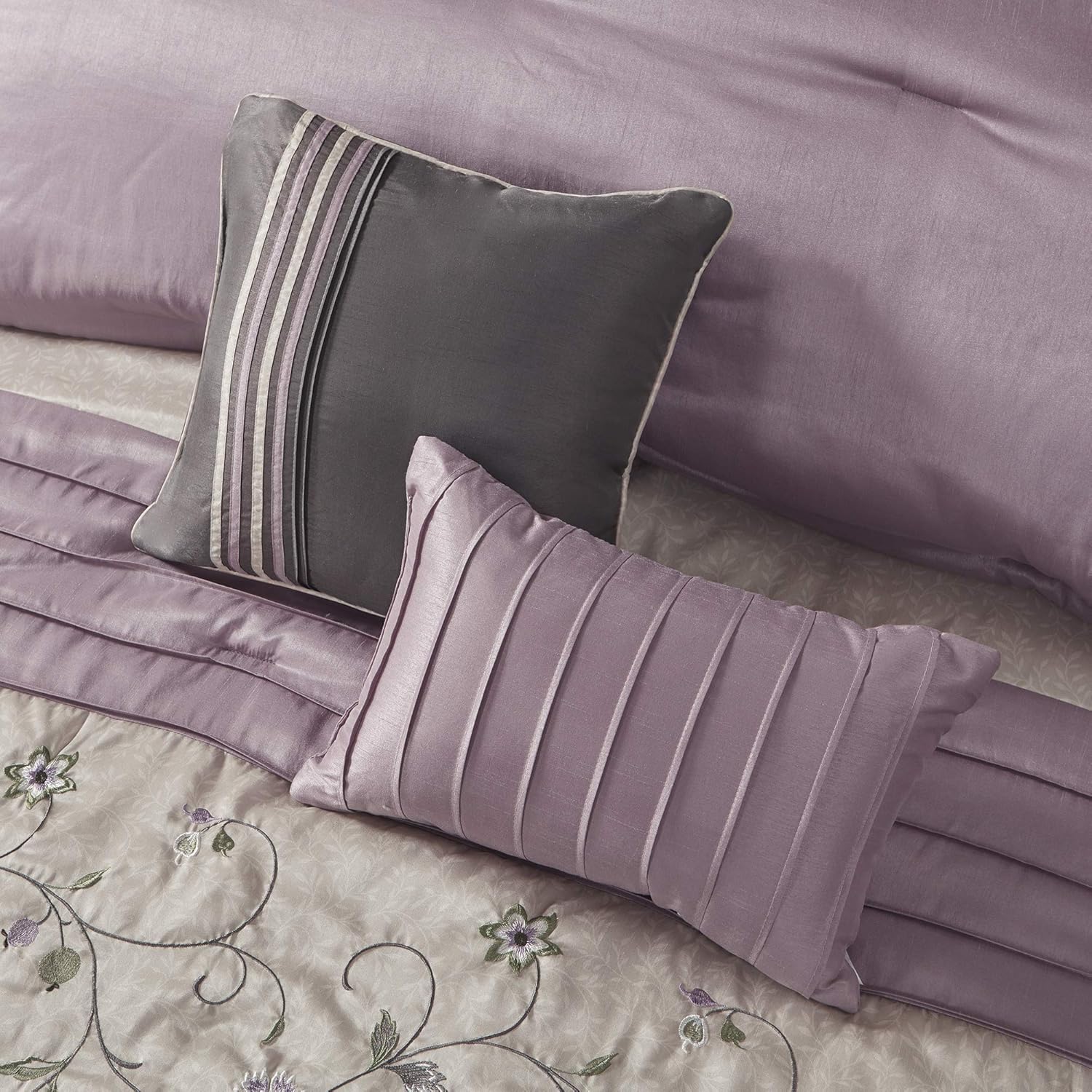 Juego Madison Park All Season, falda de cama a juego, almohadas decorativas