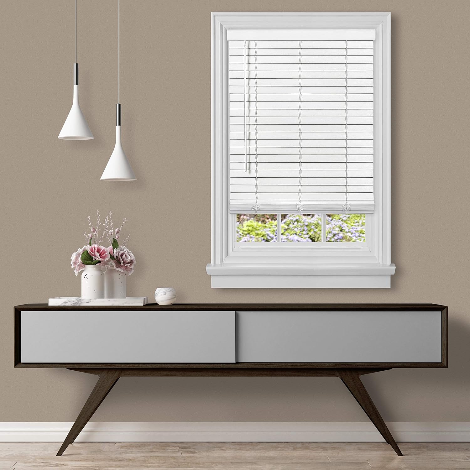 PowerSellerUSA Achim GII – Persiana de imitación madera sin cordones para oscurecer la habitación.