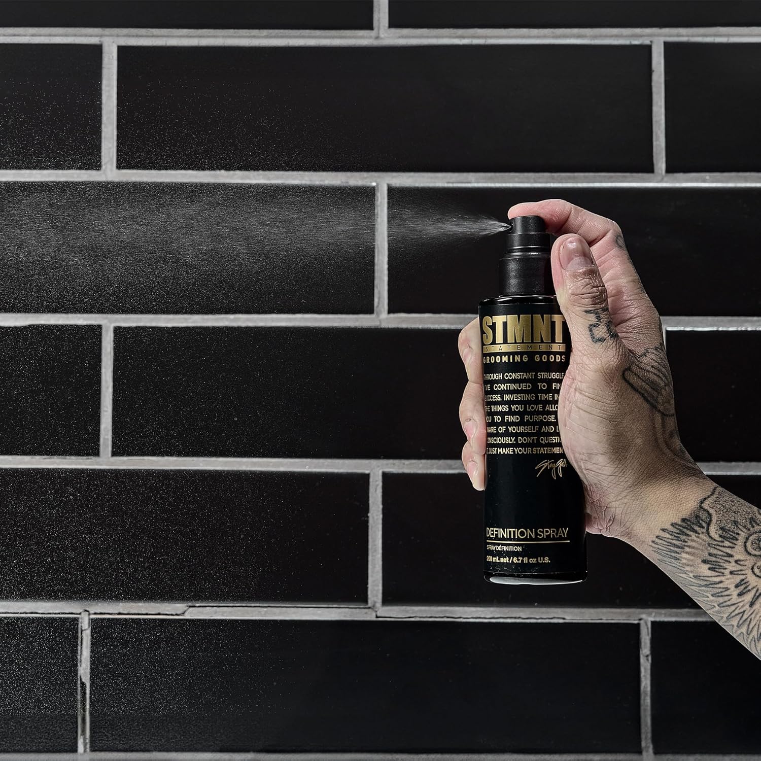 STMNT Grooming Goods Definition Spray, 6.76 fl. oz  Textura fuerte  Acabado semimate