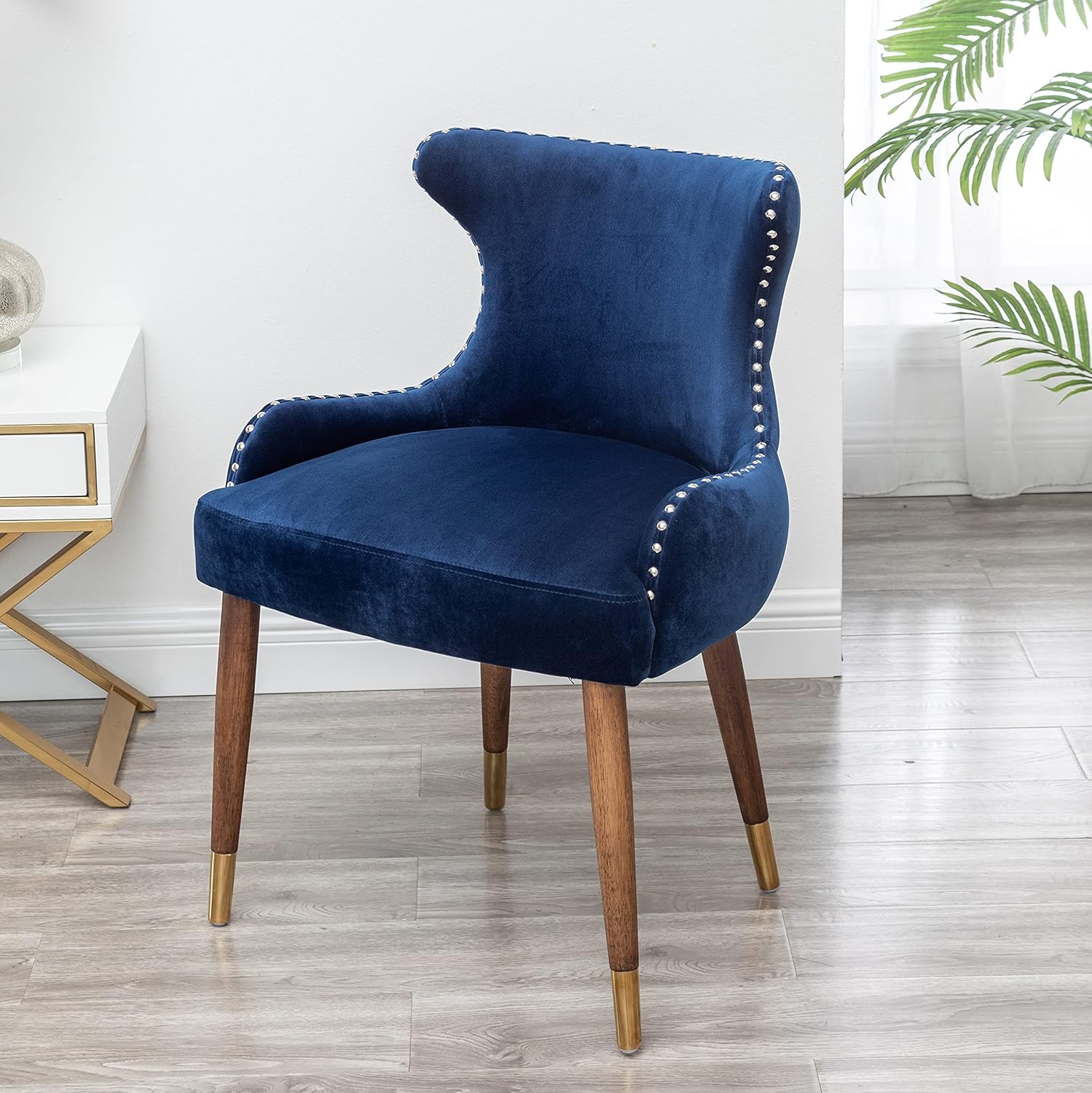 Roundhill Furniture Lindale – Silla decorativa tapizada de terciopelo, con ribete de clavos, color azul