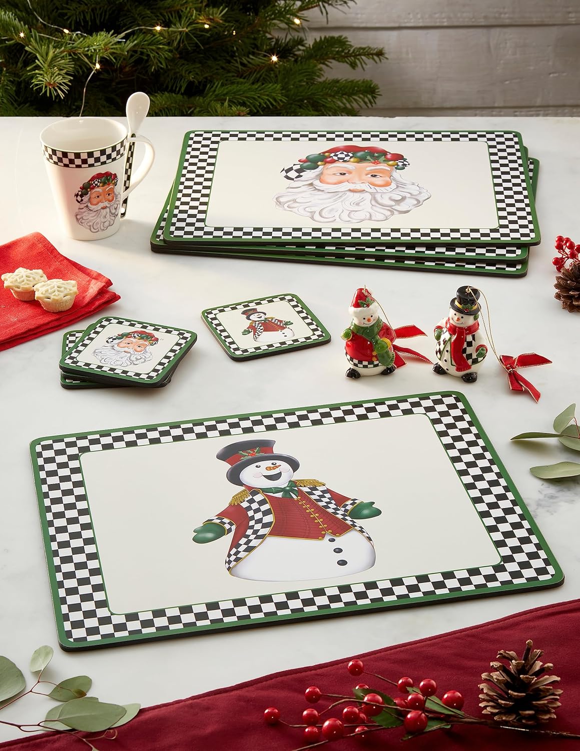 Pimpernel Manteles individuales navideños en blanco y negro, juego de 4, alfombrillas resistentes al calor, tablero con respaldo de corcho, juego de