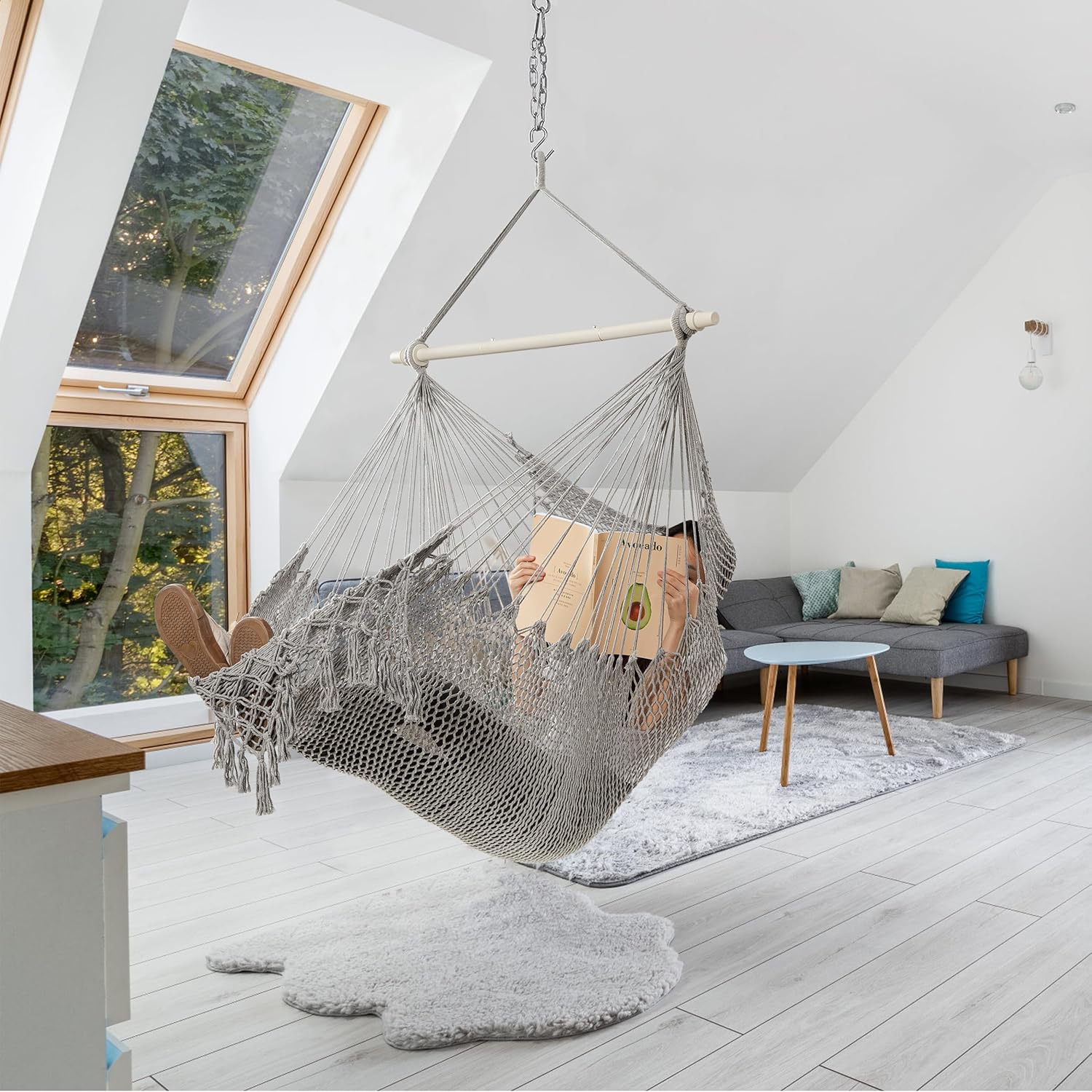 HBlife Silla hamaca de macramé de 330 libras con barra de metal portátil tejida a mano cuerda de algodón hamaca columpio para dormitorio, gris,