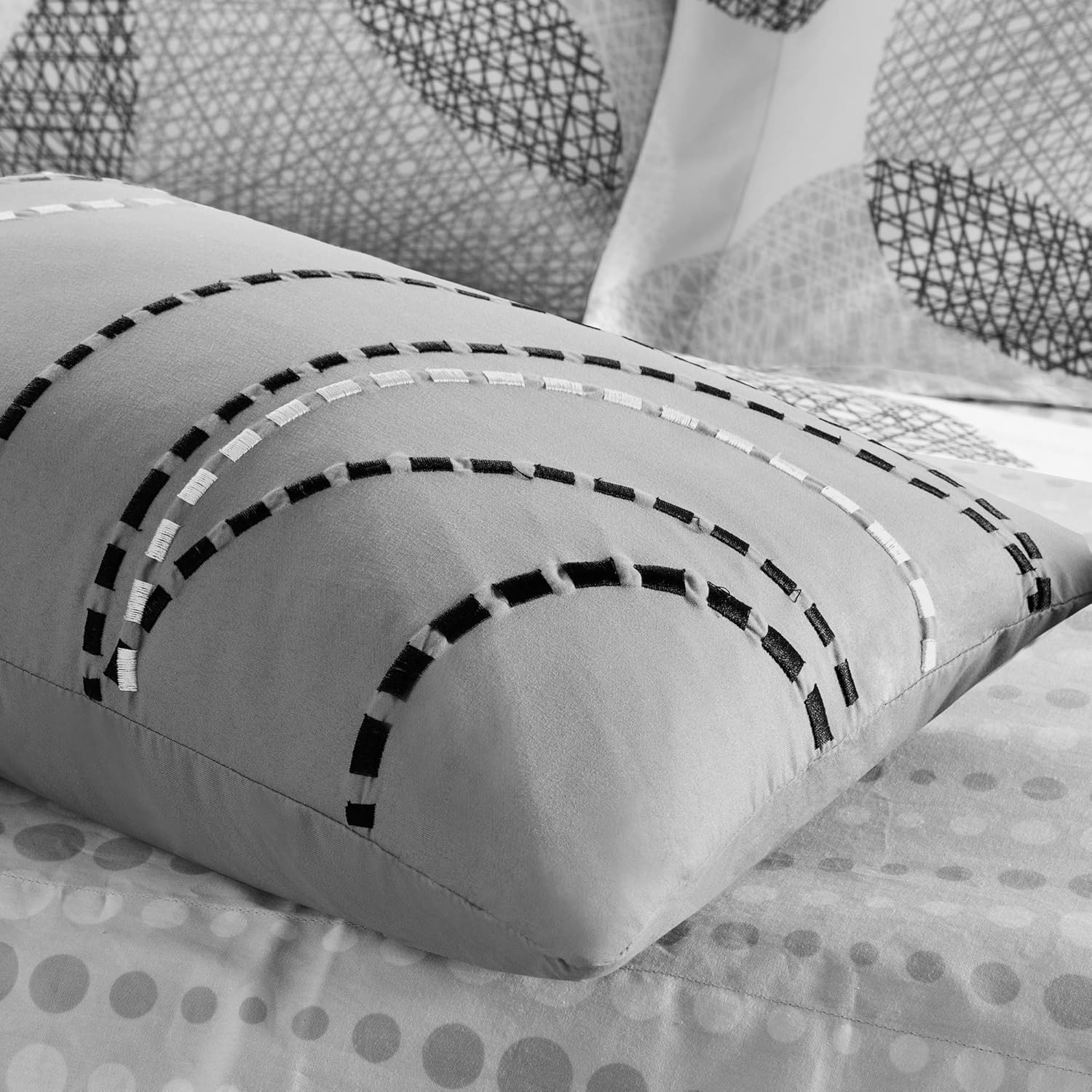 Madison Park Essentials – Juego de cama completo de 9 piezas que incluye un edredón cálido con diseño en colores vibrantes y relleno alternativo