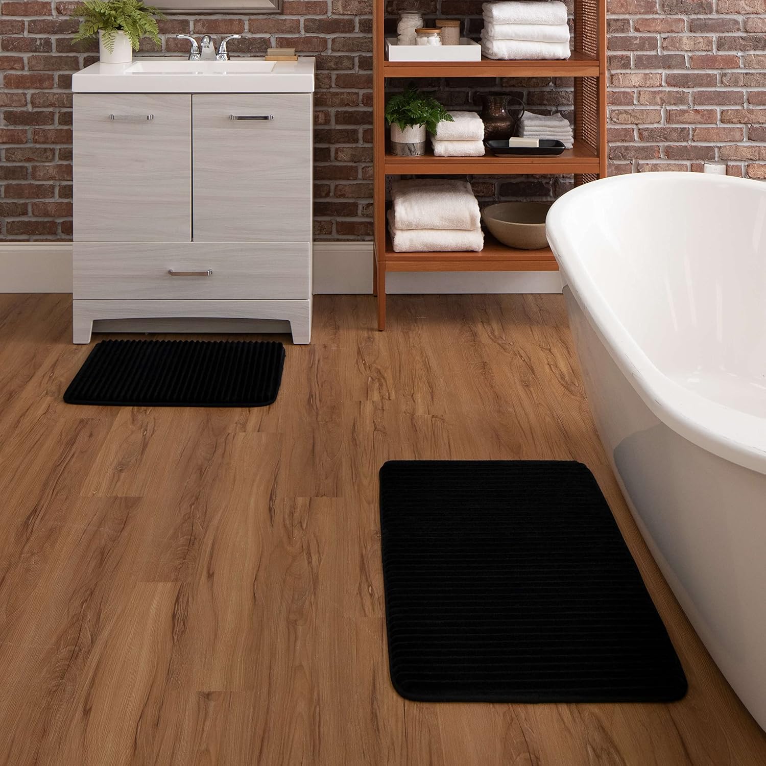 Mohawk Home Augusta – Tapete de baño de 17 x 24 pulgadas, color negro, lavable a máquina, antideslizante