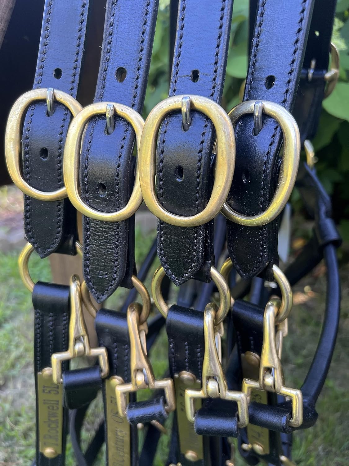 Leaders – Cabestro de cuero para caballos con placa de nombre grabada personalizada, cabestro para caballo, negrolatón