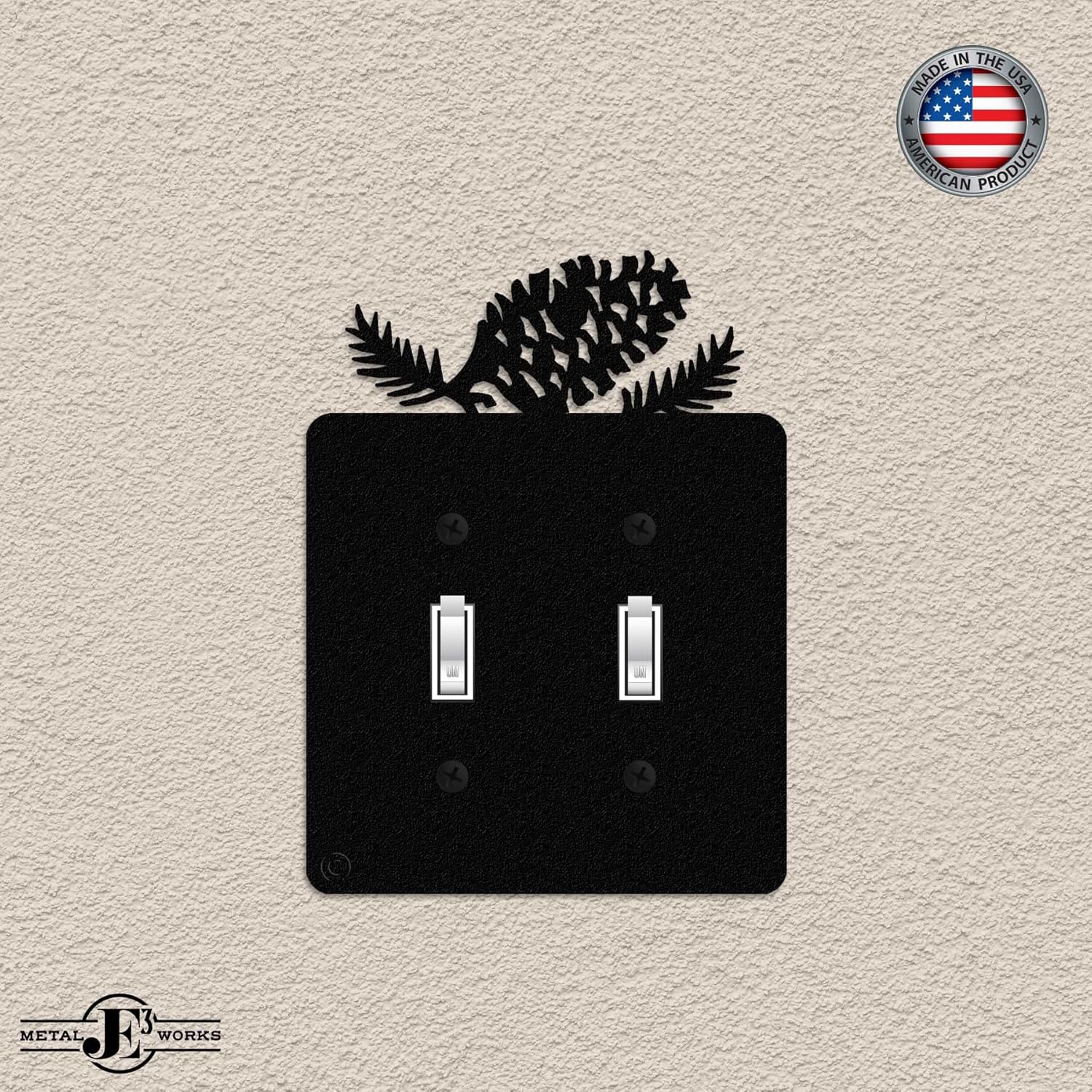 Placa de pared para interruptor de luz de palanca doble de cono de pino (palanca doble, negro) – Fabricado en Estados Unidos