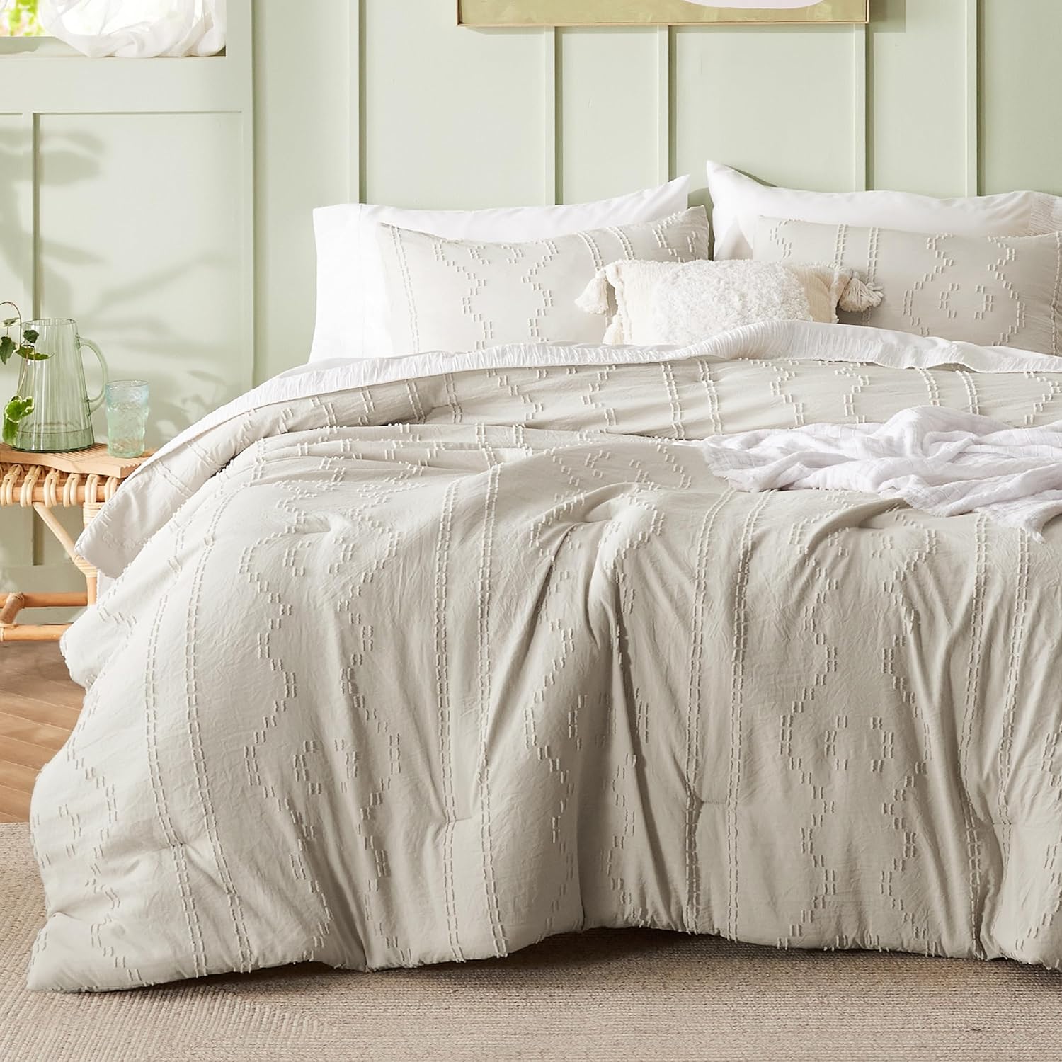 Bedsure Juego de edredón bohemio tamaño Queen  Juego de edredón copetudo beige de 3 piezas, juego de cama bordado estilo rústico y elegante, edredón