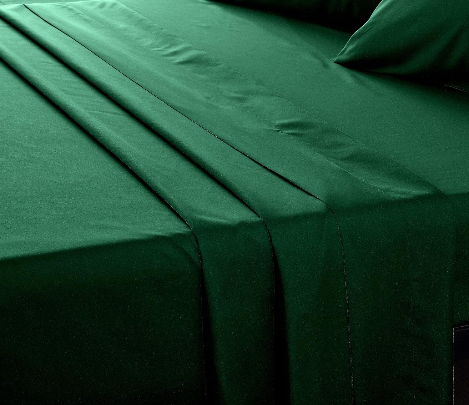 Juego de sábanas prémium de 4 piezas color verde cazador de 16 pulgadas de profundidad suave al tacto, plano, ajustado, fundas de almohada (Queen)