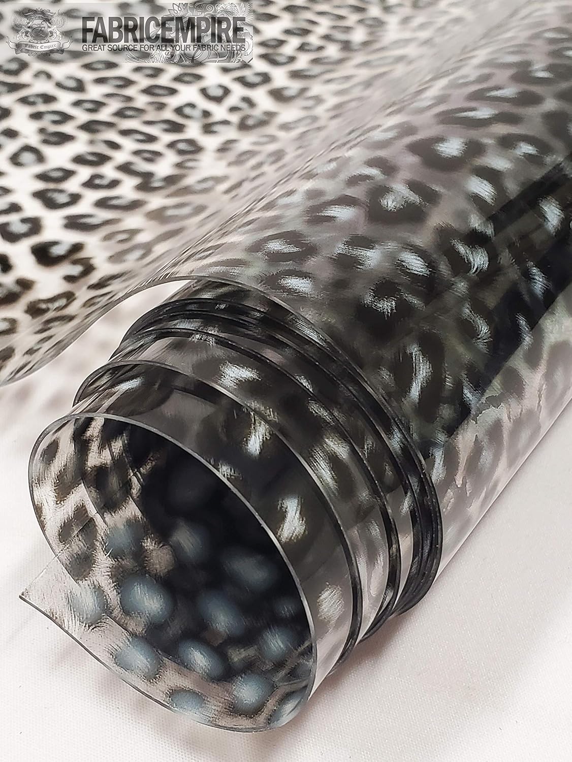 The Yard – Tela de vinilo de plástico transparente con estampado de leopardo y estampado animal, color blanco, calibre 30, 54 pulgadas de ancho,