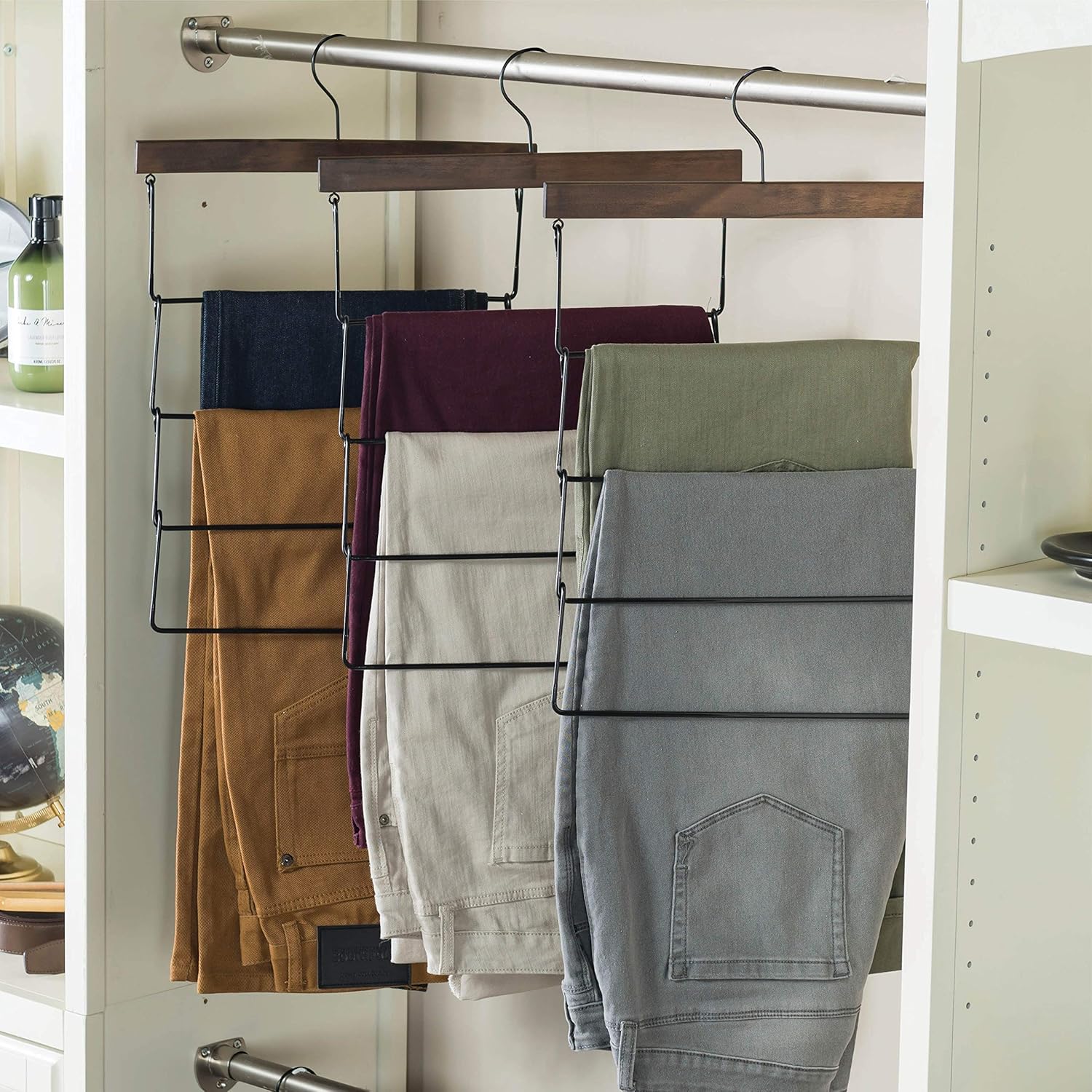 Perchas de madera de alta calidad de 4 niveles para pantalones con revestimiento de goma antideslizante (paquete de 3) Percha de múltiples capas