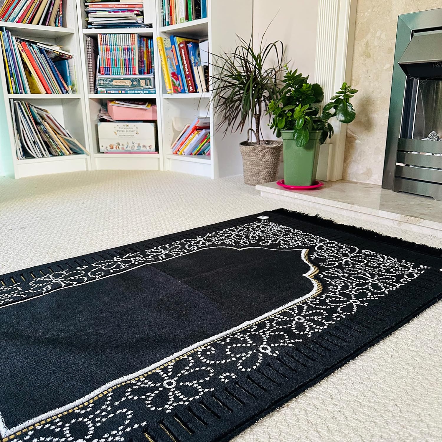 Mihrab – Tapete de oración de terciopelo de lujo original, 26.46 oz de peso, fabricado en Turquía, color negro