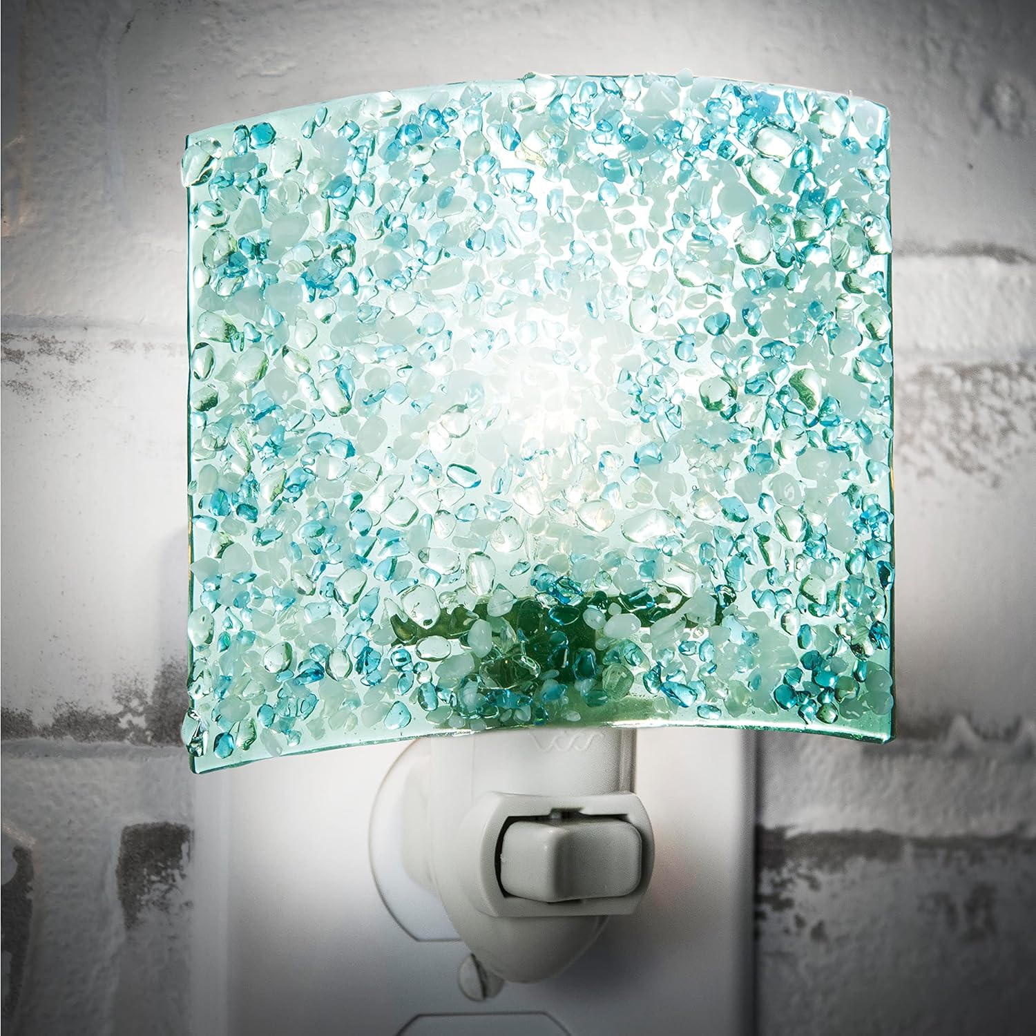 J Devlin Glass Art Luz nocturna de vitral, azul, verde, luz nocturna enchufable para dormitoriobañoescalerapasillo decoración del hogar NTL 155-2