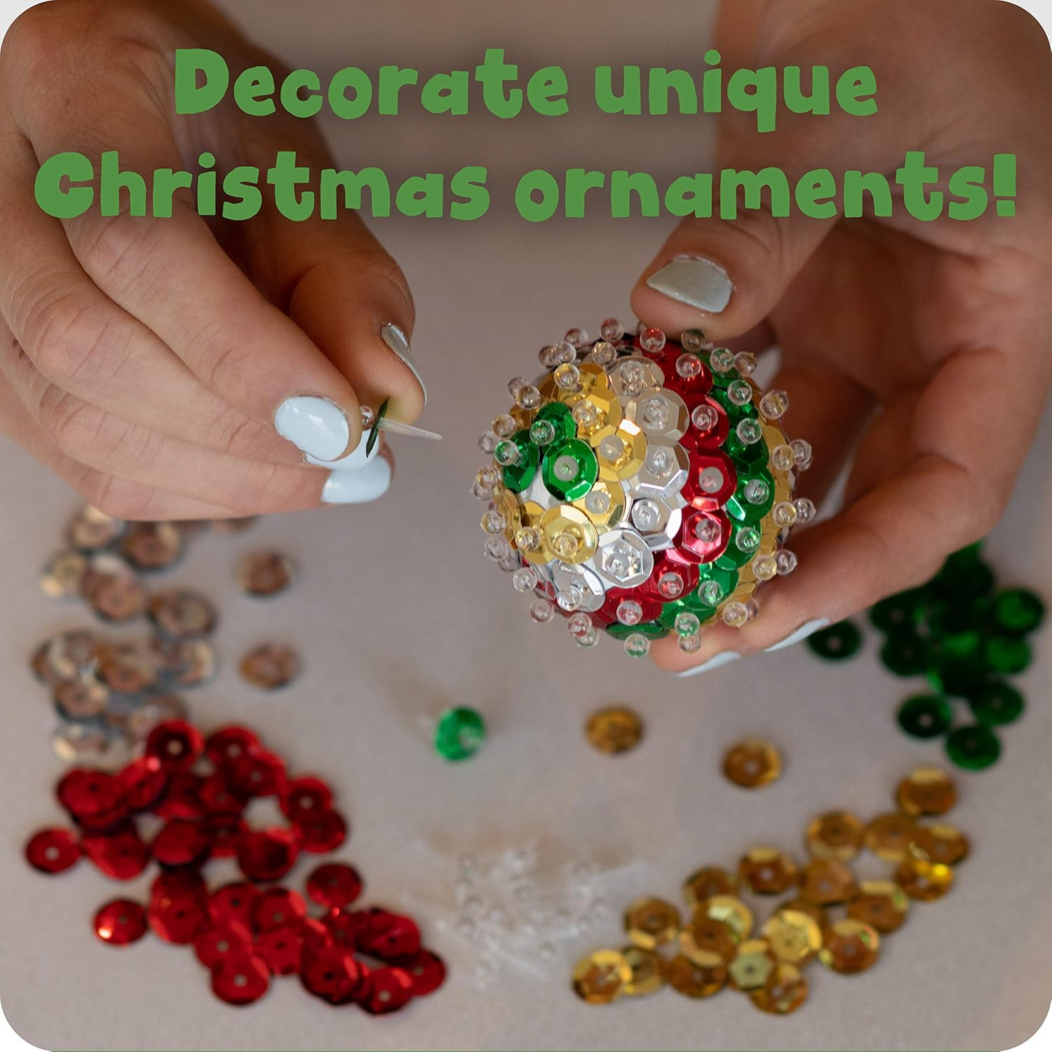 READY 2 LEARN – Crea tus propios adornos de lentejuelas – Juego de 6 – Manualidades de Navidad para niños – Decoraciones de árbol de Navidad – Todos