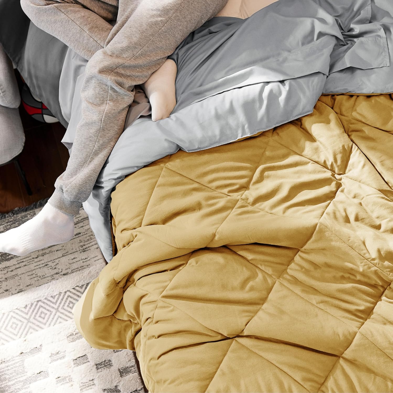 Bedsure Juego de edredón, tamaño individual XL, reversible, de 5 piezas, en una bolsa, con edredón, sábanas, fundas de almohada y fundas, amarillo
