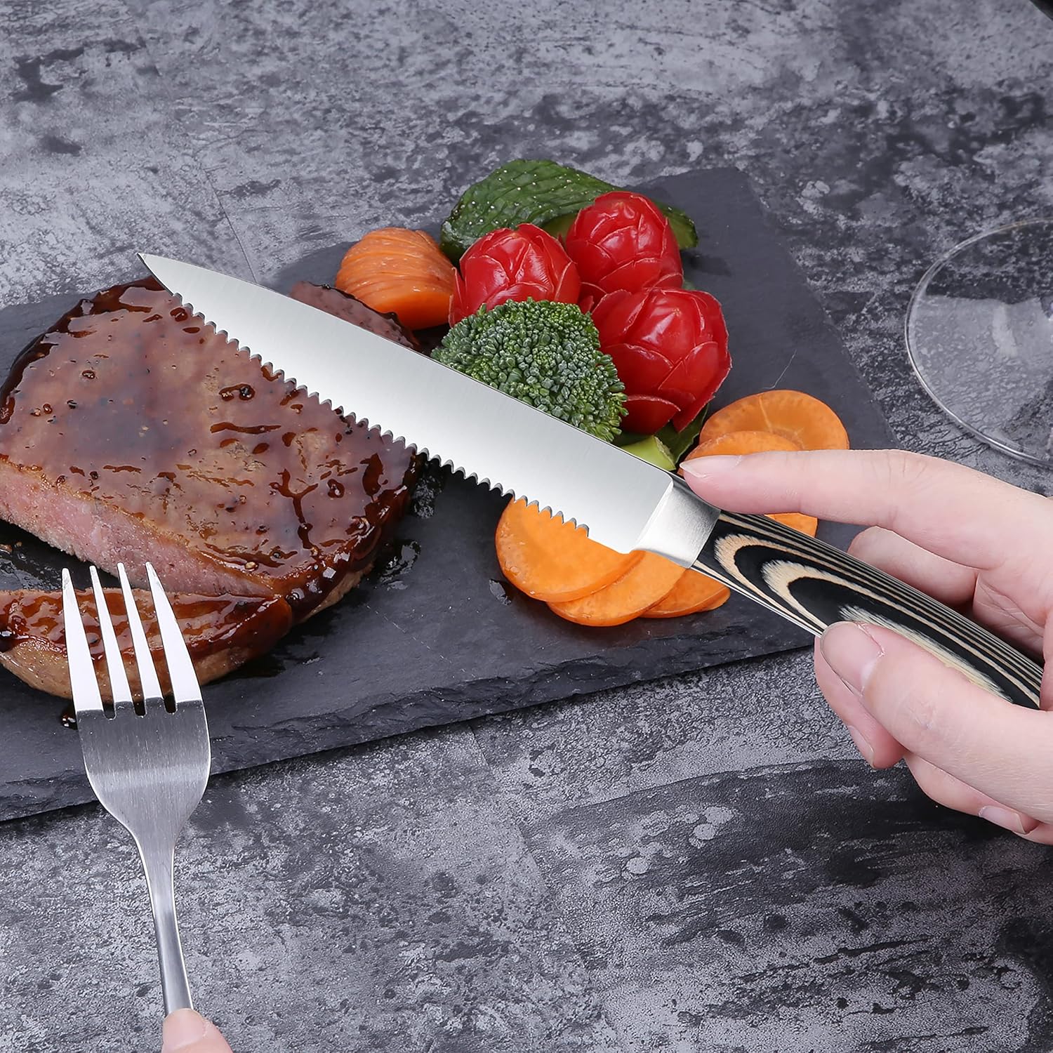 LUVCOSY Pakkawood – Juego de 6 cuchillos de carne dentados de acero inoxidable con mango de madera de Pakka, juego de cuchillos de cena de borde