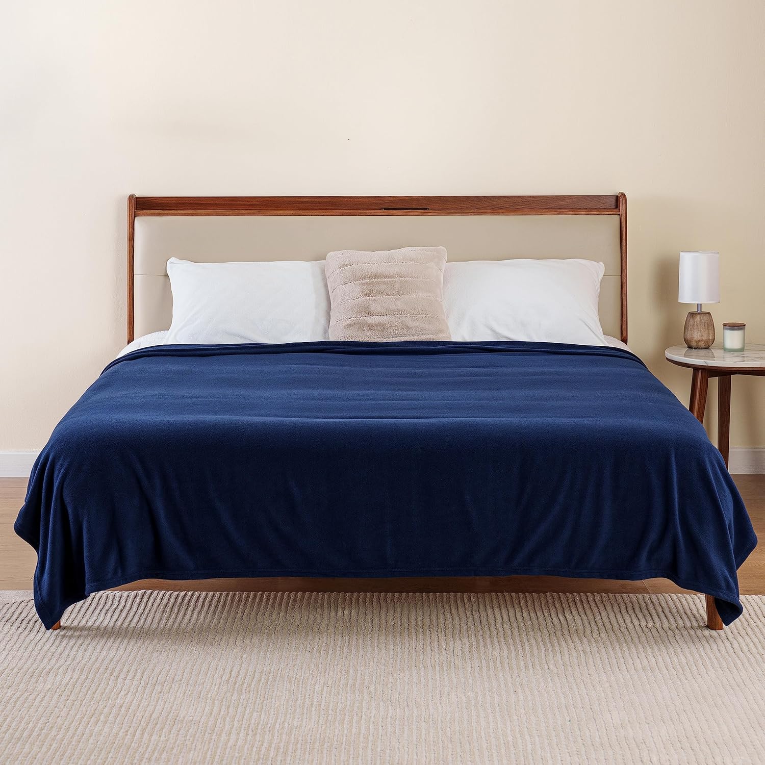 Berkshire Blanket Manta de microforro polar tamaño King de color azul marino, ligera, suave y transpirable, manta de microforro polar de felpa para