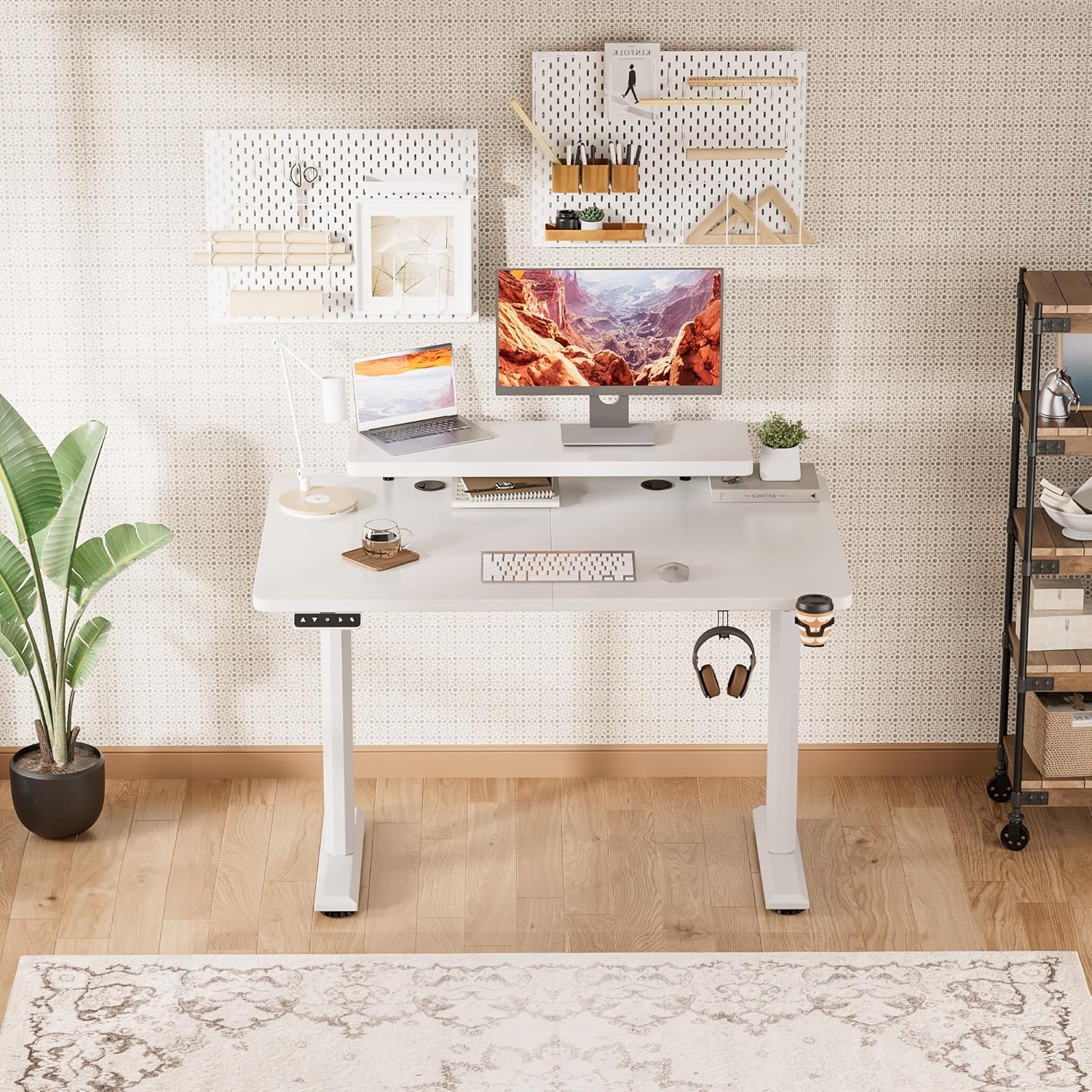 Shahoo Escritorio eléctrico de pie con estante para monitor, mesa de esquina ajustable de altura de 47 x 24 pulgadas, estación de trabajo para