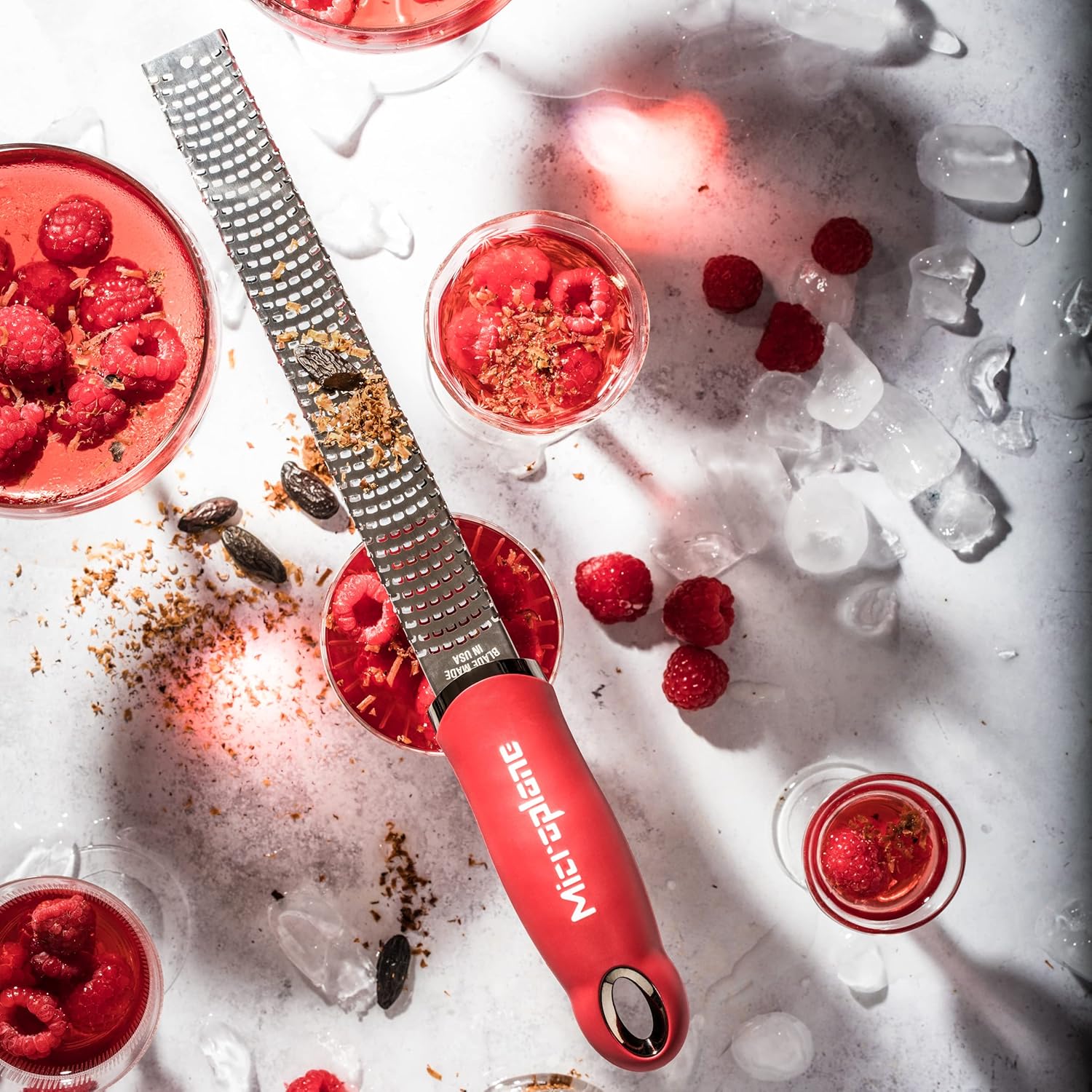 Premium Classic Series Zester – Rojo granada  Herramienta de limón Zester, queso duro y rallador de verduras  Para cítricos, queso parmesano, ajo,