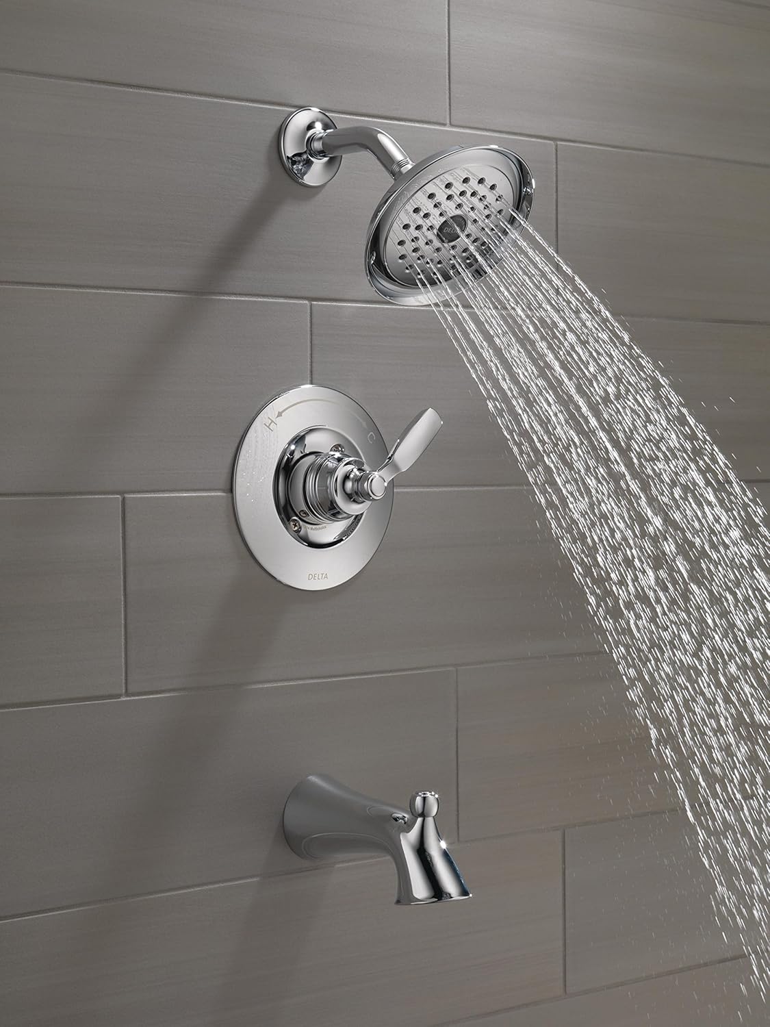 Delta Faucet Woodhurst Serie 14 – Grifo de ducha cromado de un solo mango, kit de molduras de ducha con cabezal de ducha cromado de un solo