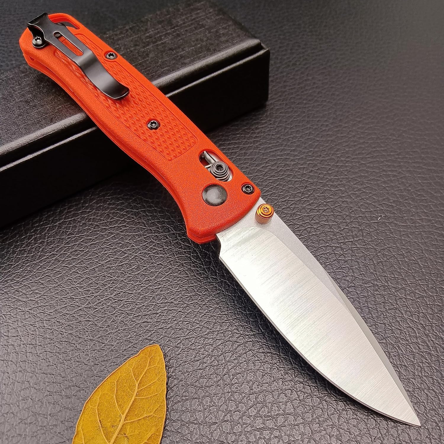 Cuchillo de bolsillo pequeño ECD Manual Pulgar Studs Open 8Cr13MoV Blade Mini bugout cuchillo plegable Axis Lock con mango de grivory naranja (533)