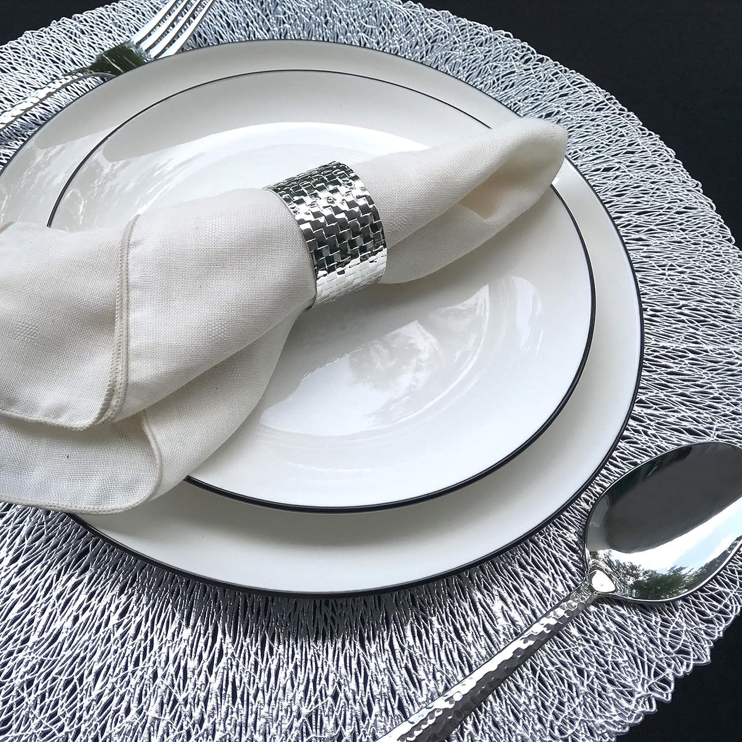 Manteles individuales plateados para mesa de comedor, juego de 4 manteles individuales redondos de vinilo para todas las ocasiones, ideales para
