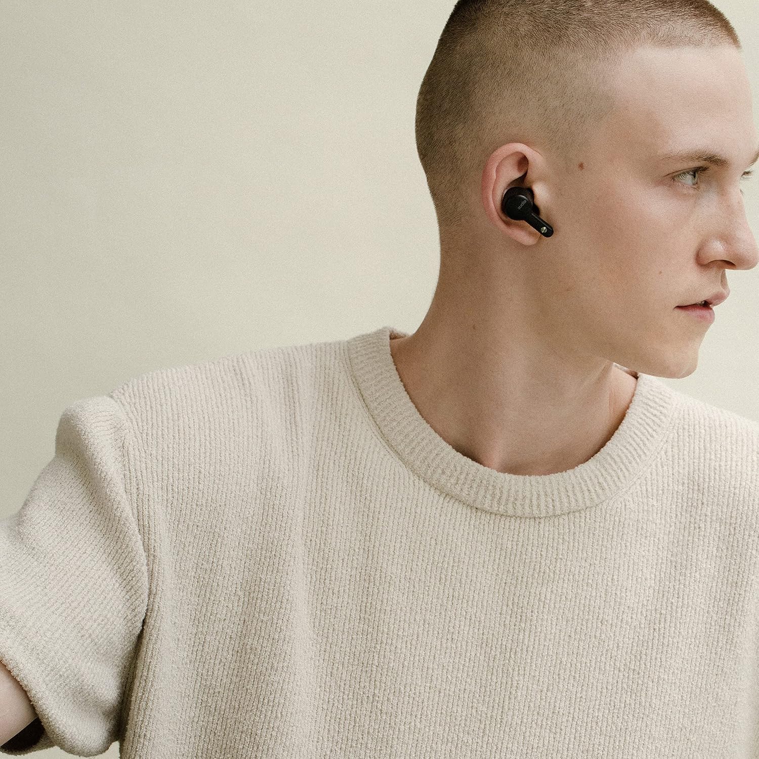 Sudio Auriculares inalámbricos A2 con funda de carga, auriculares con cancelación de ruido intrauditivos con micrófono, Bluetooth 5.2, tiempo de