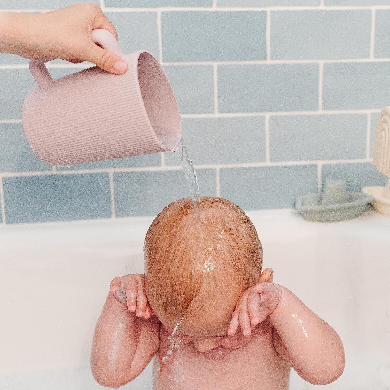 mushie Taza de enjuague de baño para bebés  100% silicona de grado alimenticio  Taza de enjuague para niños (arena movedora)