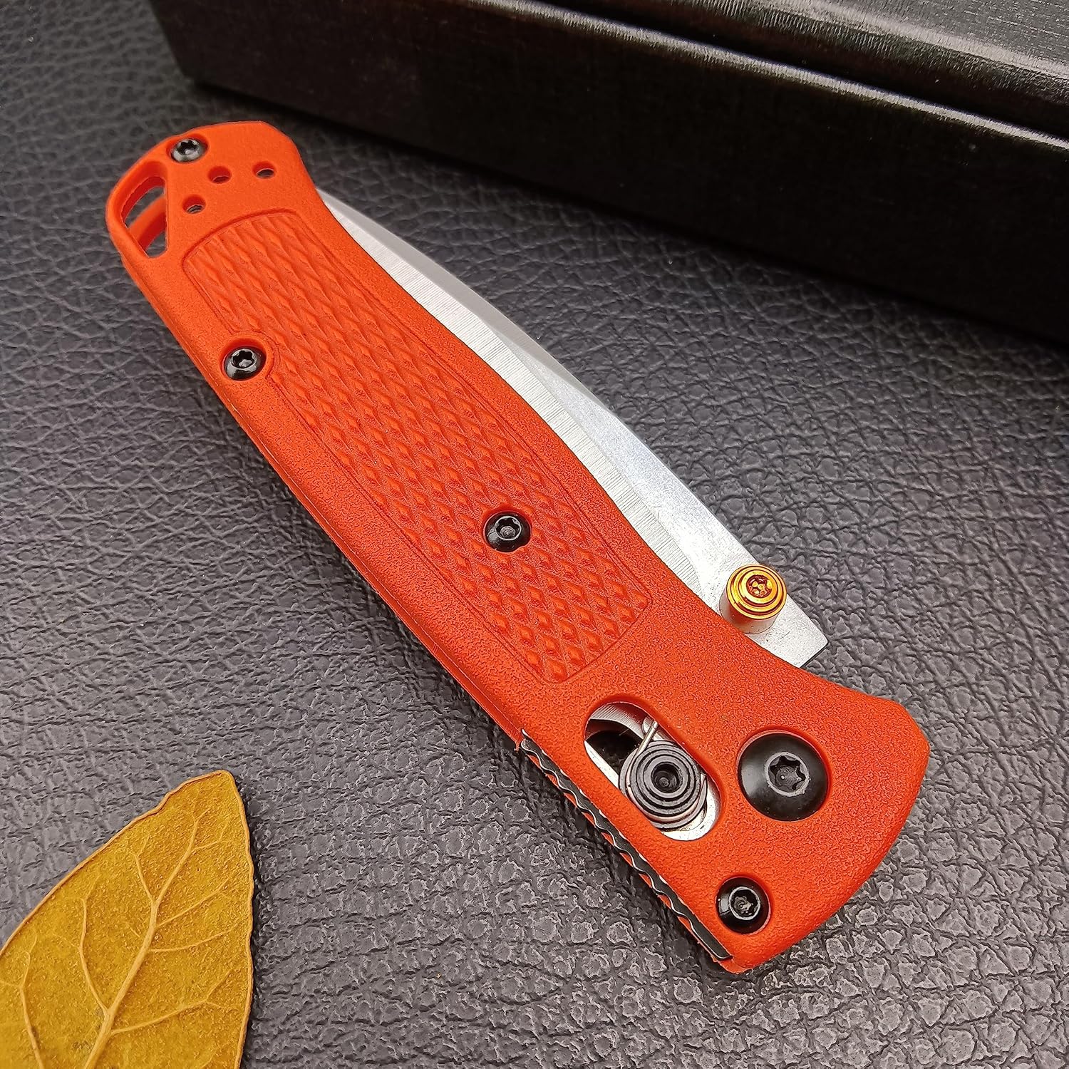 Cuchillo de bolsillo pequeño ECD Manual Pulgar Studs Open 8Cr13MoV Blade Mini bugout cuchillo plegable Axis Lock con mango de grivory naranja (533)