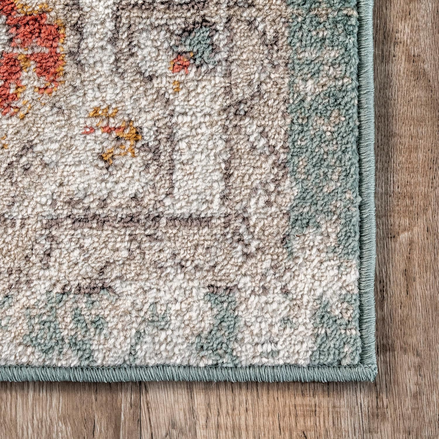 nuLOOM Lenore – Alfombra de pasillo floral vintage, 2 pies 6 pulgadas x 6 pies, beige, rectangular, 0.3 pulgadas de grosor