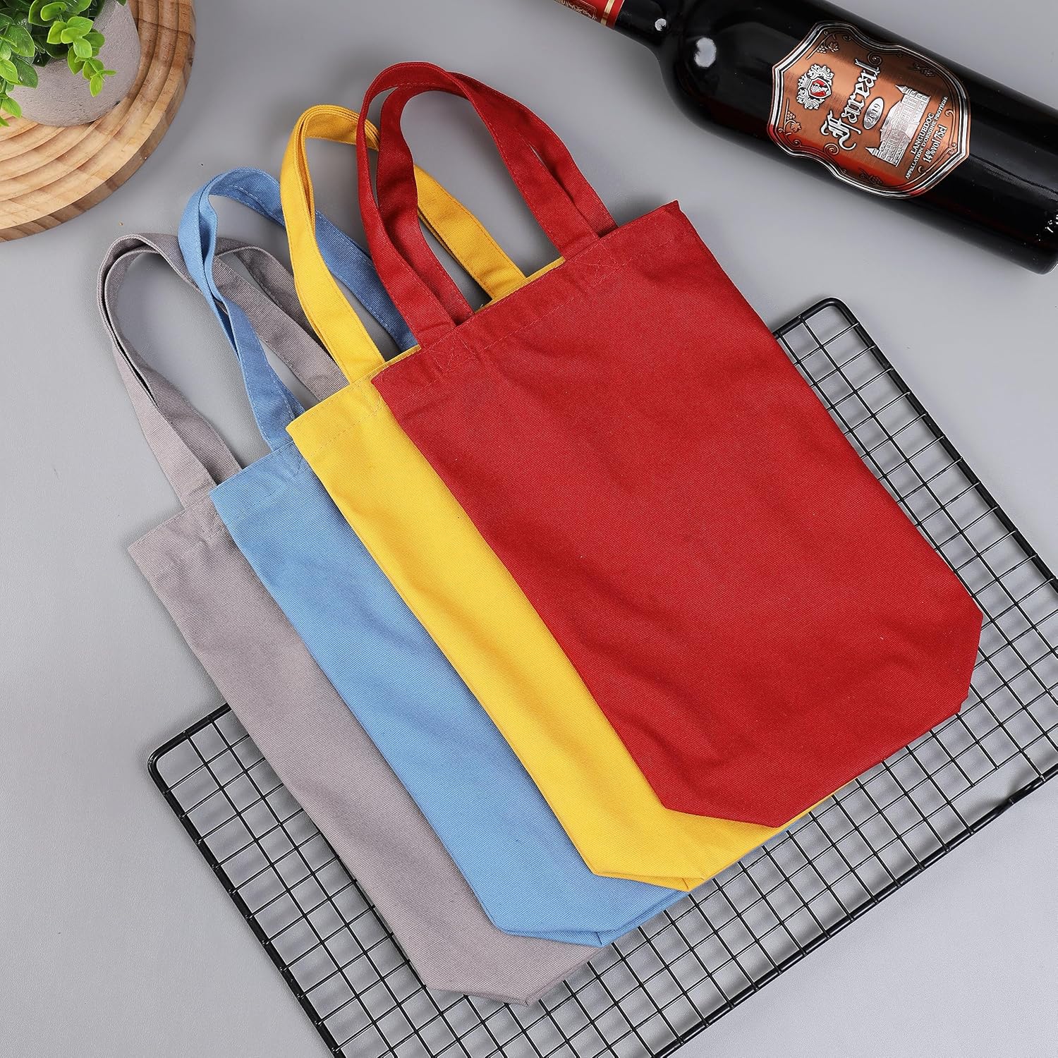 Bolsa de vino, 10 x 7 x 2 pulgadas, 4 bolsas reutilizables de lona de algodón con etiqueta de cordón, Gris